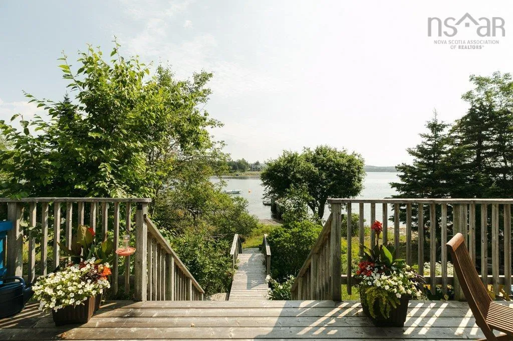405 Borgalds Point Road, Chester Basin, NS B0J 1K0, 4 Bedrooms Bedrooms, ,4 BathroomsBathrooms,Residential,For Sale,Borgalds Point,202518018