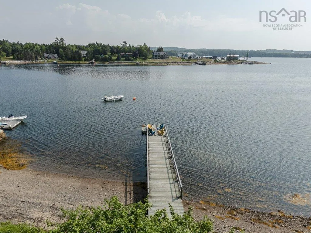 405 Borgalds Point Road, Chester Basin, NS B0J 1K0, 4 Bedrooms Bedrooms, ,4 BathroomsBathrooms,Residential,For Sale,Borgalds Point,202518018