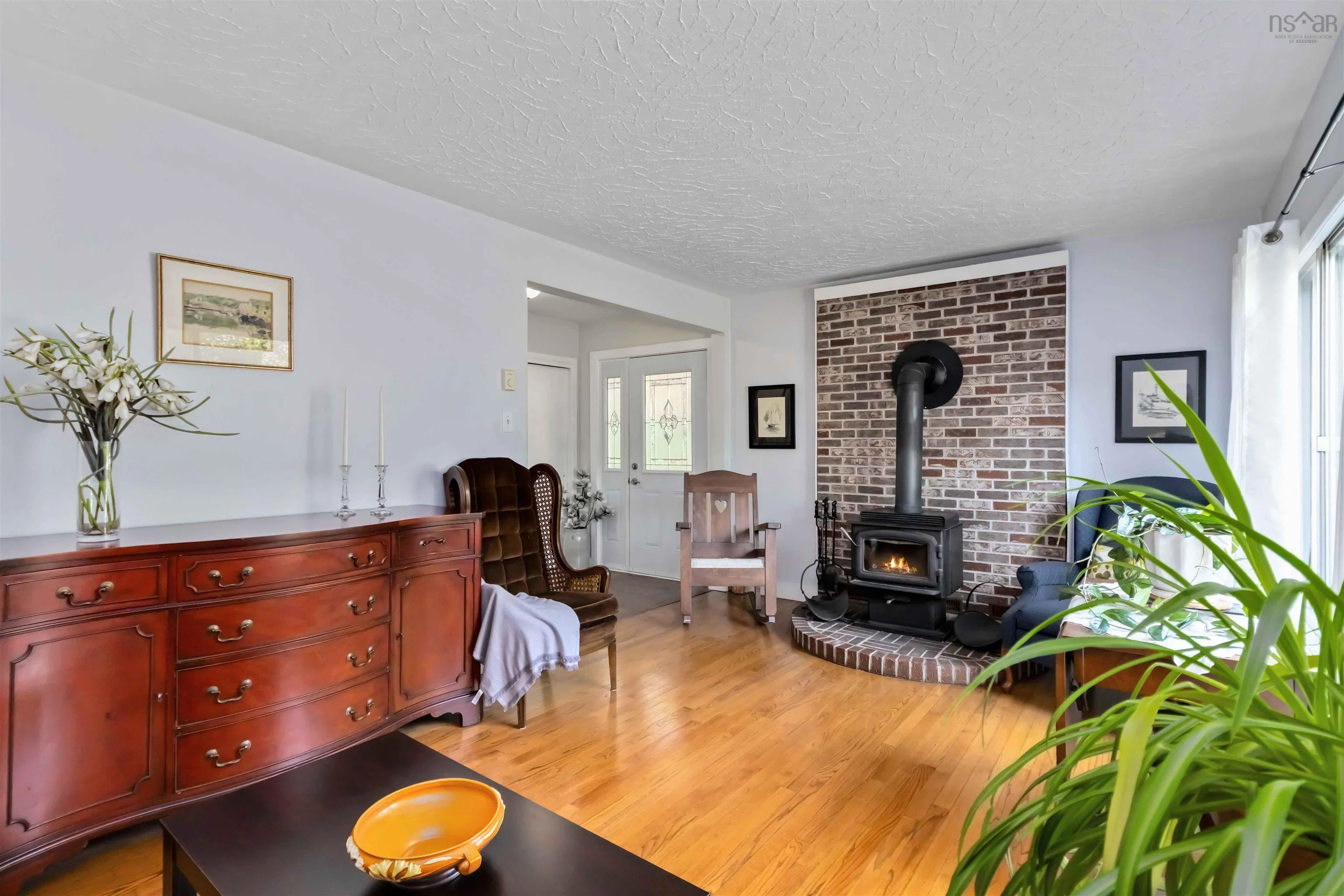 10 Oakburn Court, Halifax, NS B3M 2W6, 4 Bedrooms Bedrooms, ,2 BathroomsBathrooms,Residential,For Sale,Oakburn,202520541