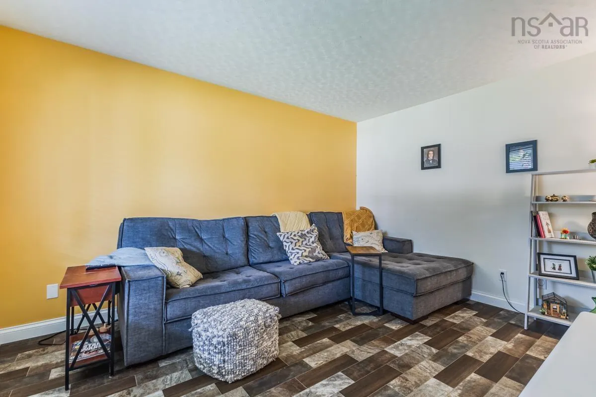 122 Meadowland Ave, Truro, NS B2N 6J9, 3 Bedrooms Bedrooms, ,3 BathroomsBathrooms,Residential,For Sale,Meadowland Ave,202522610
