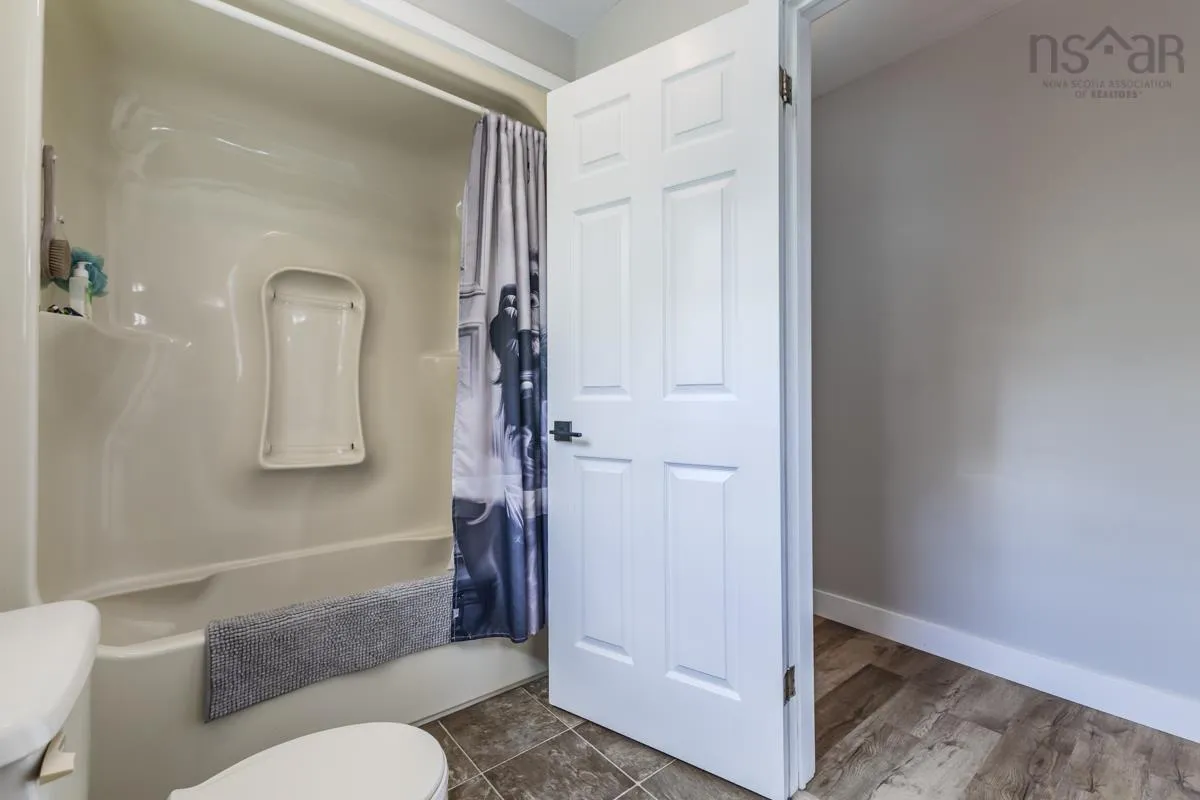 122 Meadowland Ave, Truro, NS B2N 6J9, 3 Bedrooms Bedrooms, ,3 BathroomsBathrooms,Residential,For Sale,Meadowland Ave,202522610