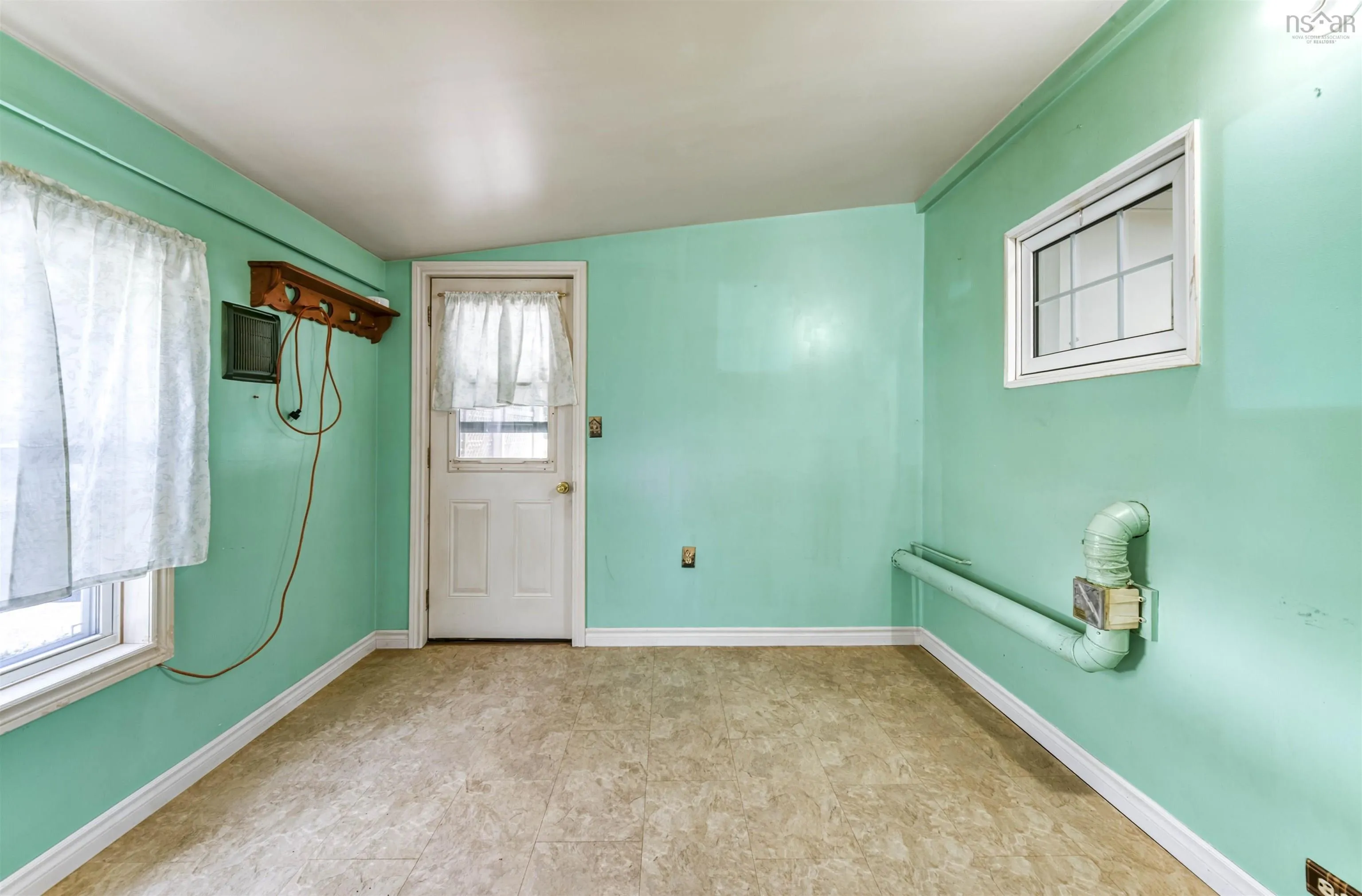 100 Commercial Street, Berwick, NS B0P 1E0, 3 Bedrooms Bedrooms, ,2 BathroomsBathrooms,Residential,For Sale,Commercial Street,202521780