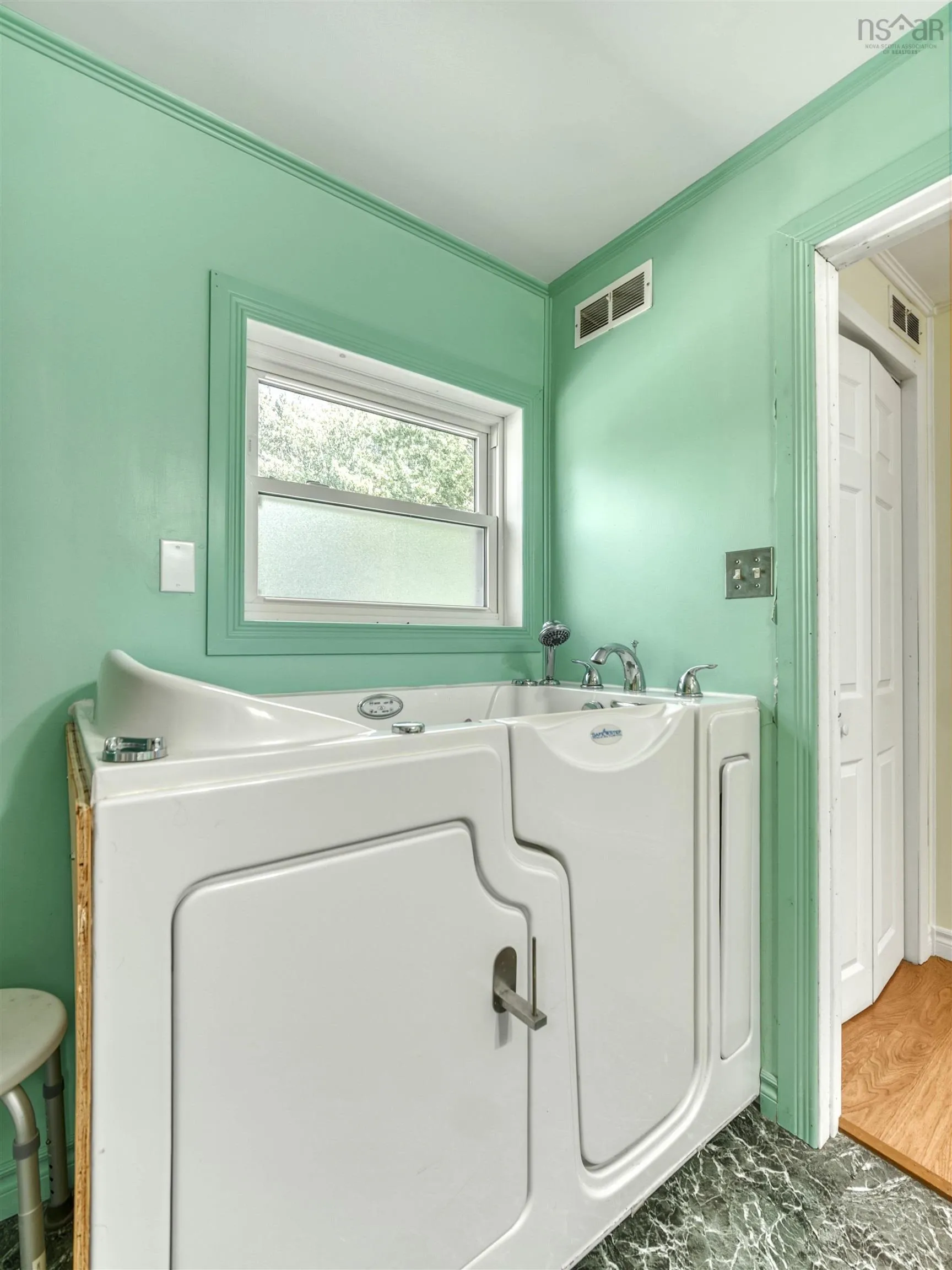 100 Commercial Street, Berwick, NS B0P 1E0, 3 Bedrooms Bedrooms, ,2 BathroomsBathrooms,Residential,For Sale,Commercial Street,202521780