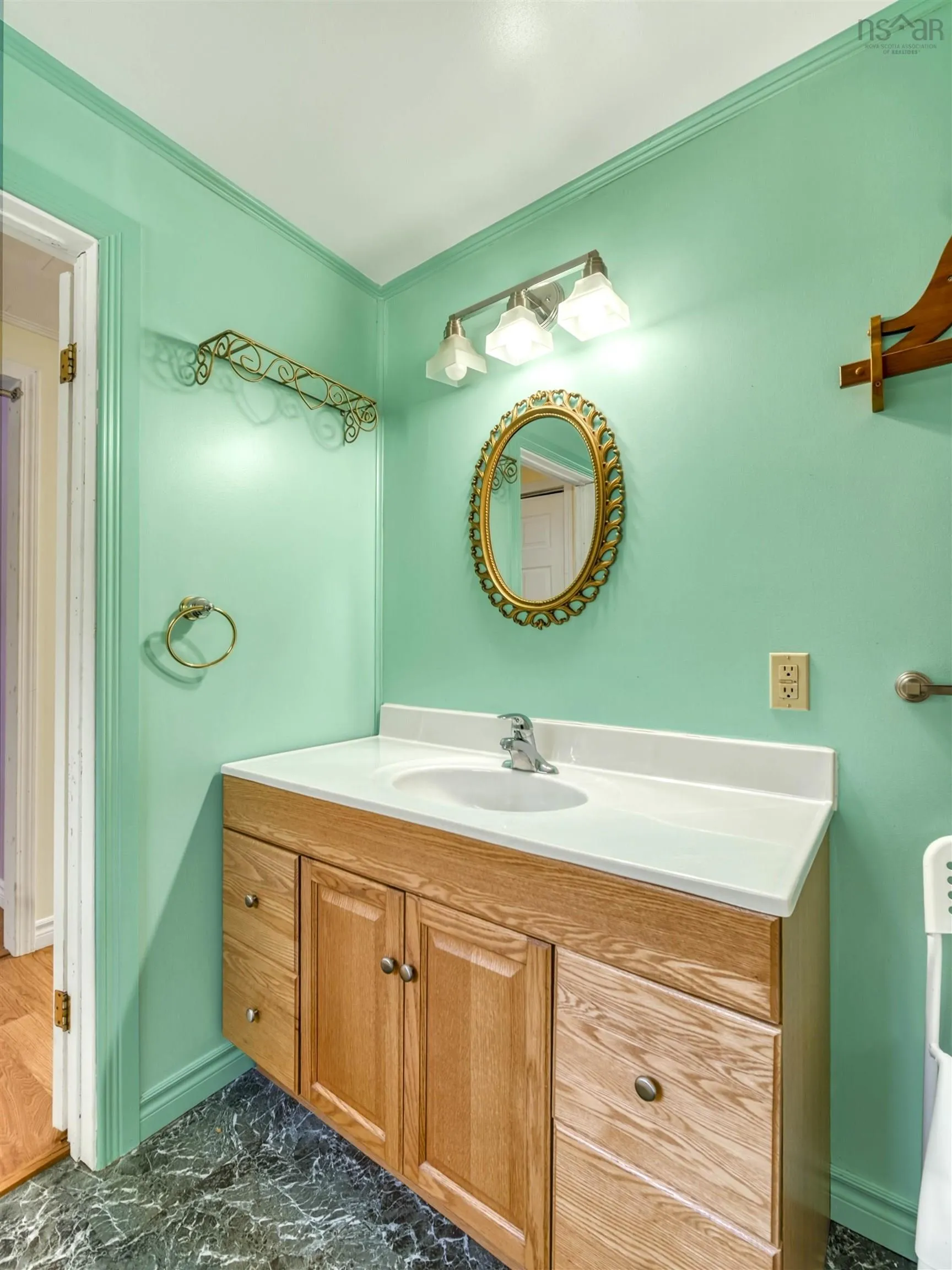 100 Commercial Street, Berwick, NS B0P 1E0, 3 Bedrooms Bedrooms, ,2 BathroomsBathrooms,Residential,For Sale,Commercial Street,202521780