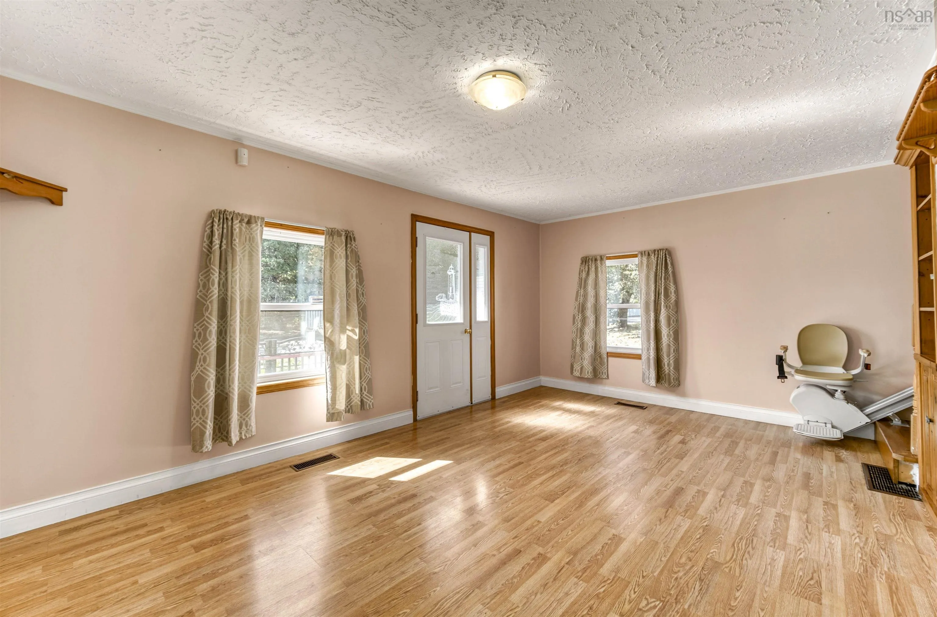 100 Commercial Street, Berwick, NS B0P 1E0, 3 Bedrooms Bedrooms, ,2 BathroomsBathrooms,Residential,For Sale,Commercial Street,202521780