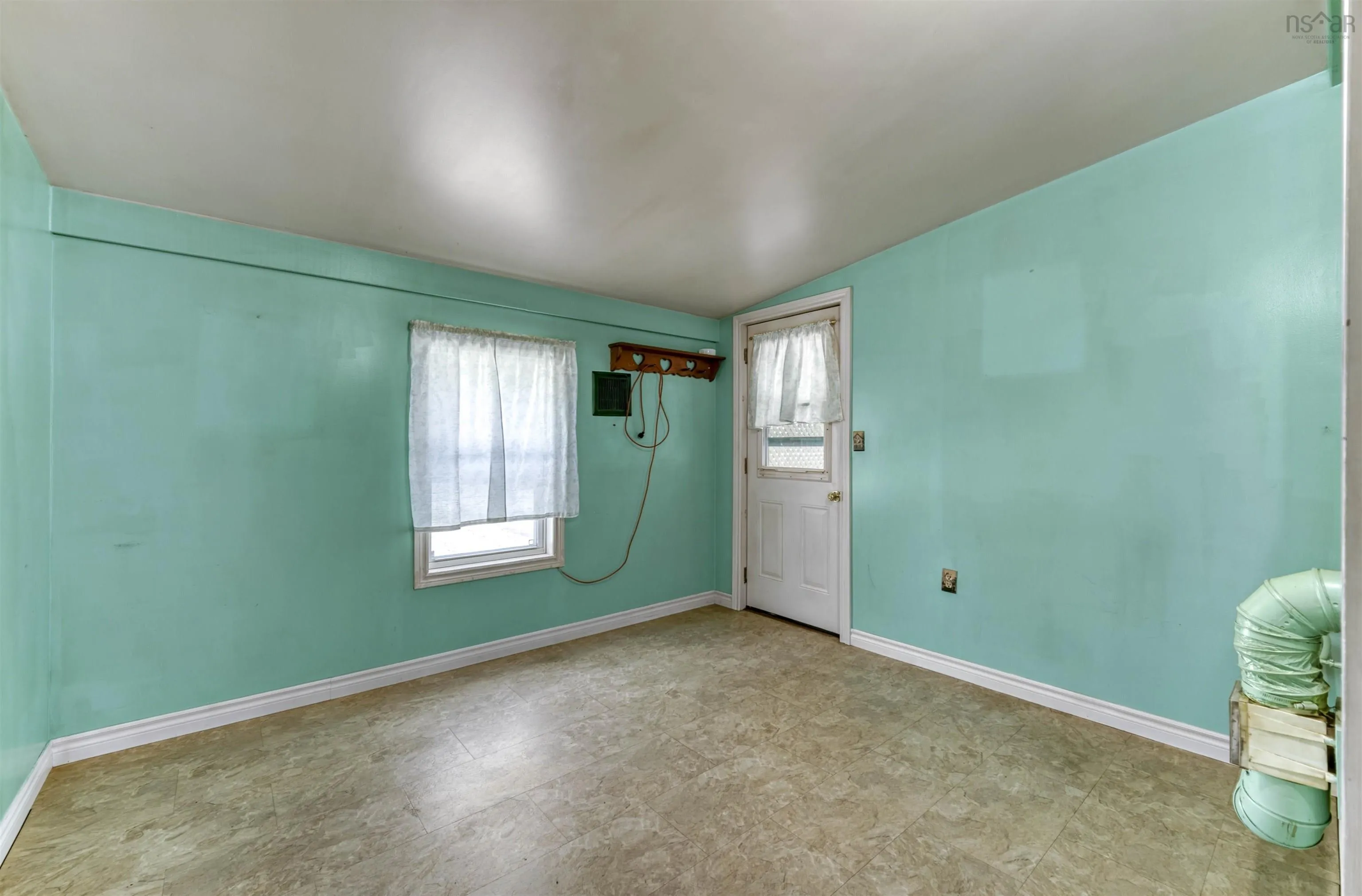 100 Commercial Street, Berwick, NS B0P 1E0, 3 Bedrooms Bedrooms, ,2 BathroomsBathrooms,Residential,For Sale,Commercial Street,202521780