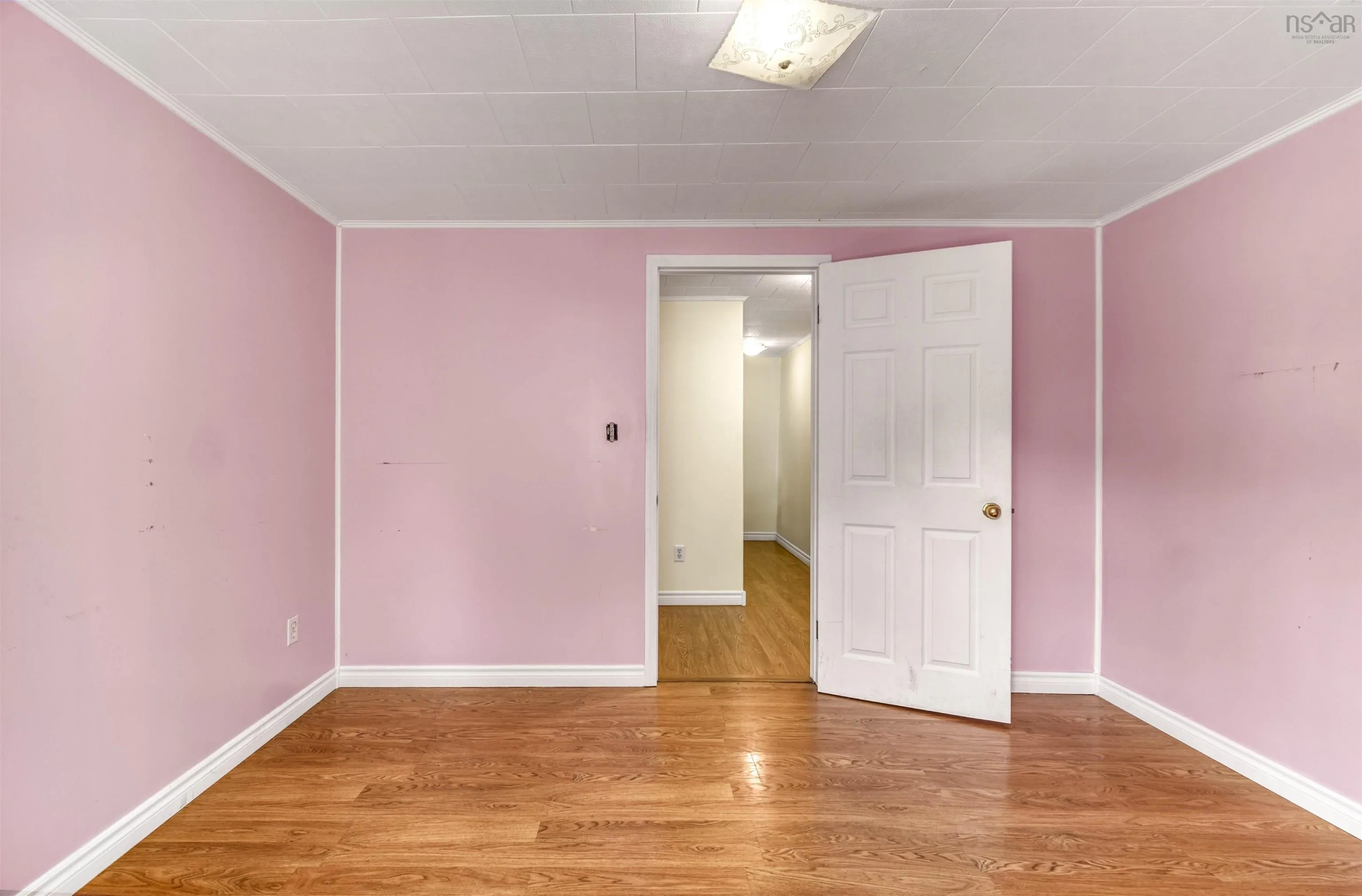 100 Commercial Street, Berwick, NS B0P 1E0, 3 Bedrooms Bedrooms, ,2 BathroomsBathrooms,Residential,For Sale,Commercial Street,202521780