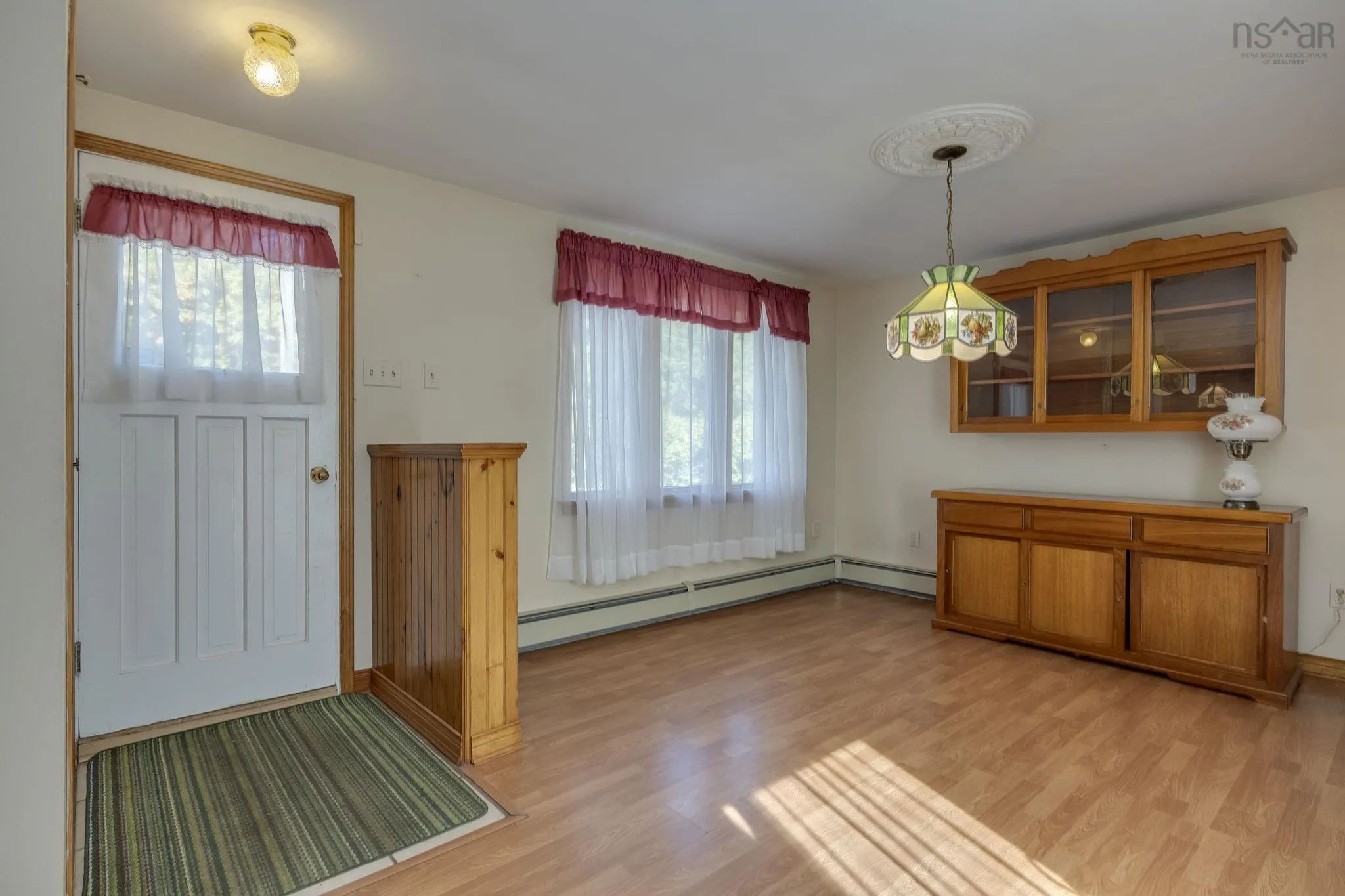 8 Redden Avenue, Kentville, NS B4N 1A2, 2 Bedrooms Bedrooms, ,2 BathroomsBathrooms,Residential,For Sale,Redden,202525469