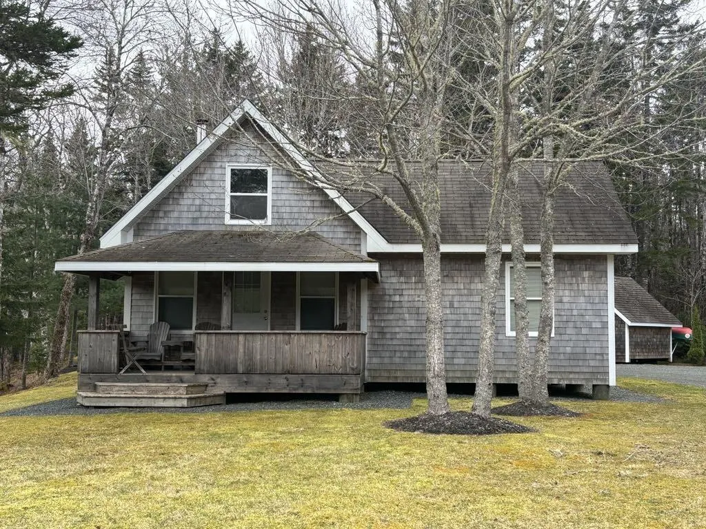 790 Depot Road, East Kemptville, NS B5A 5P4, 1 Bedroom Bedrooms, ,1 BathroomBathrooms,Residential,For Sale,Depot,202517946