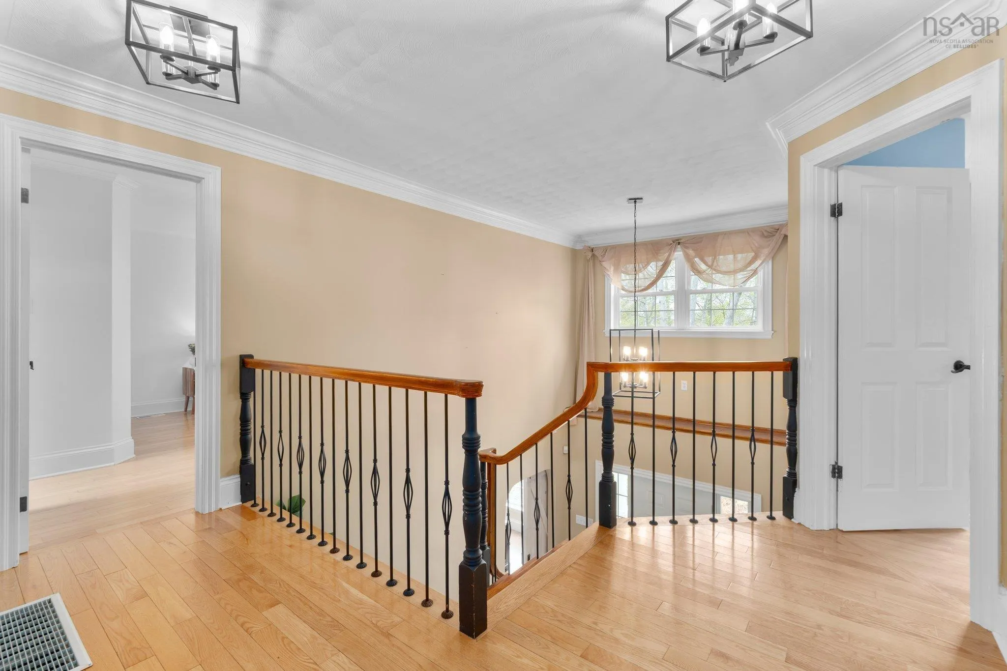 39 Canfield Court, Bedford, NS B4A 3S4, 6 Bedrooms Bedrooms, ,4 BathroomsBathrooms,Residential,For Sale,Canfield,202511478