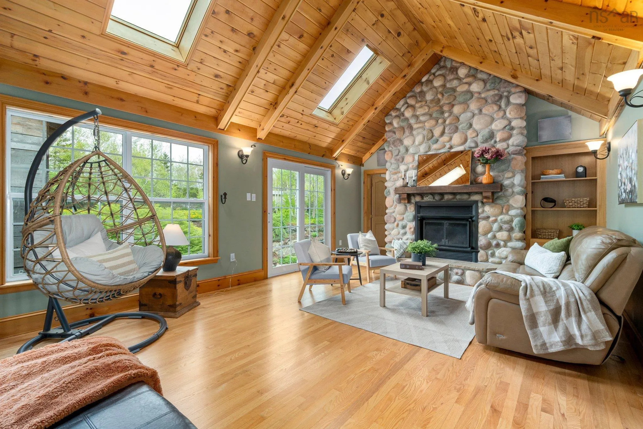 39 Canfield Court, Bedford, NS B4A 3S4, 6 Bedrooms Bedrooms, ,4 BathroomsBathrooms,Residential,For Sale,Canfield,202511478