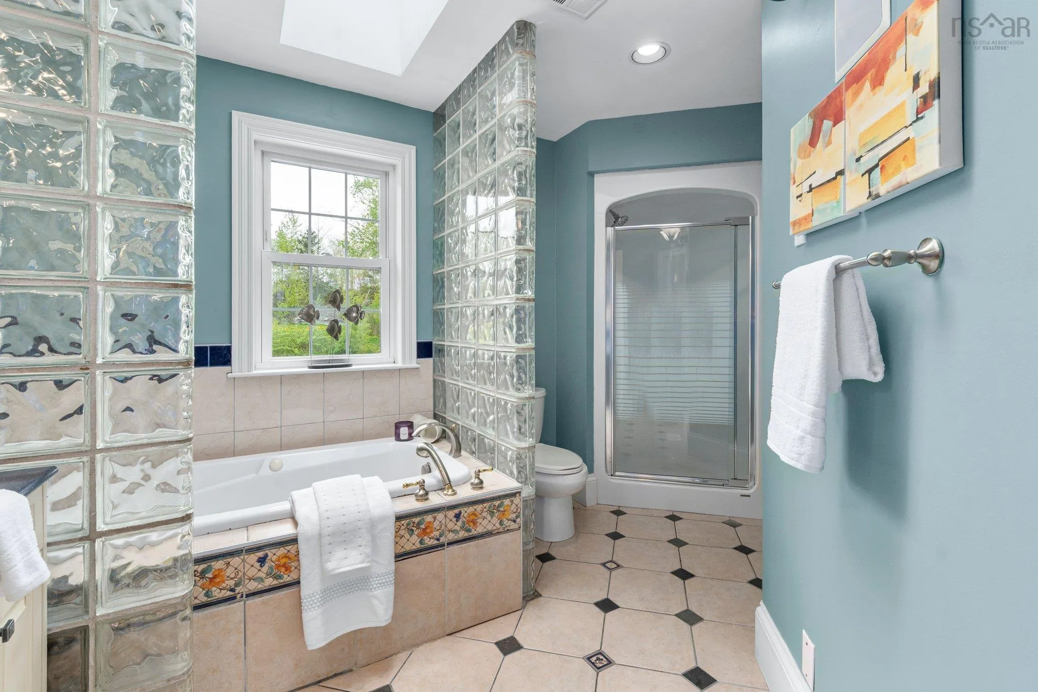 39 Canfield Court, Bedford, NS B4A 3S4, 6 Bedrooms Bedrooms, ,4 BathroomsBathrooms,Residential,For Sale,Canfield,202511478