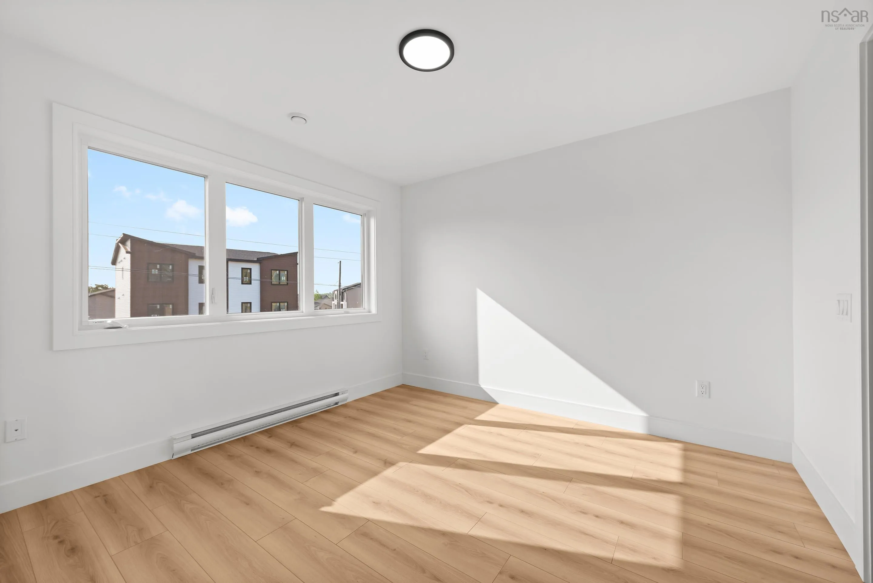 130 Colonial Crescent, Halifax, NS B3R 0H8, 5 Bedrooms Bedrooms, ,Residential Income,For Sale,Colonial,202523773