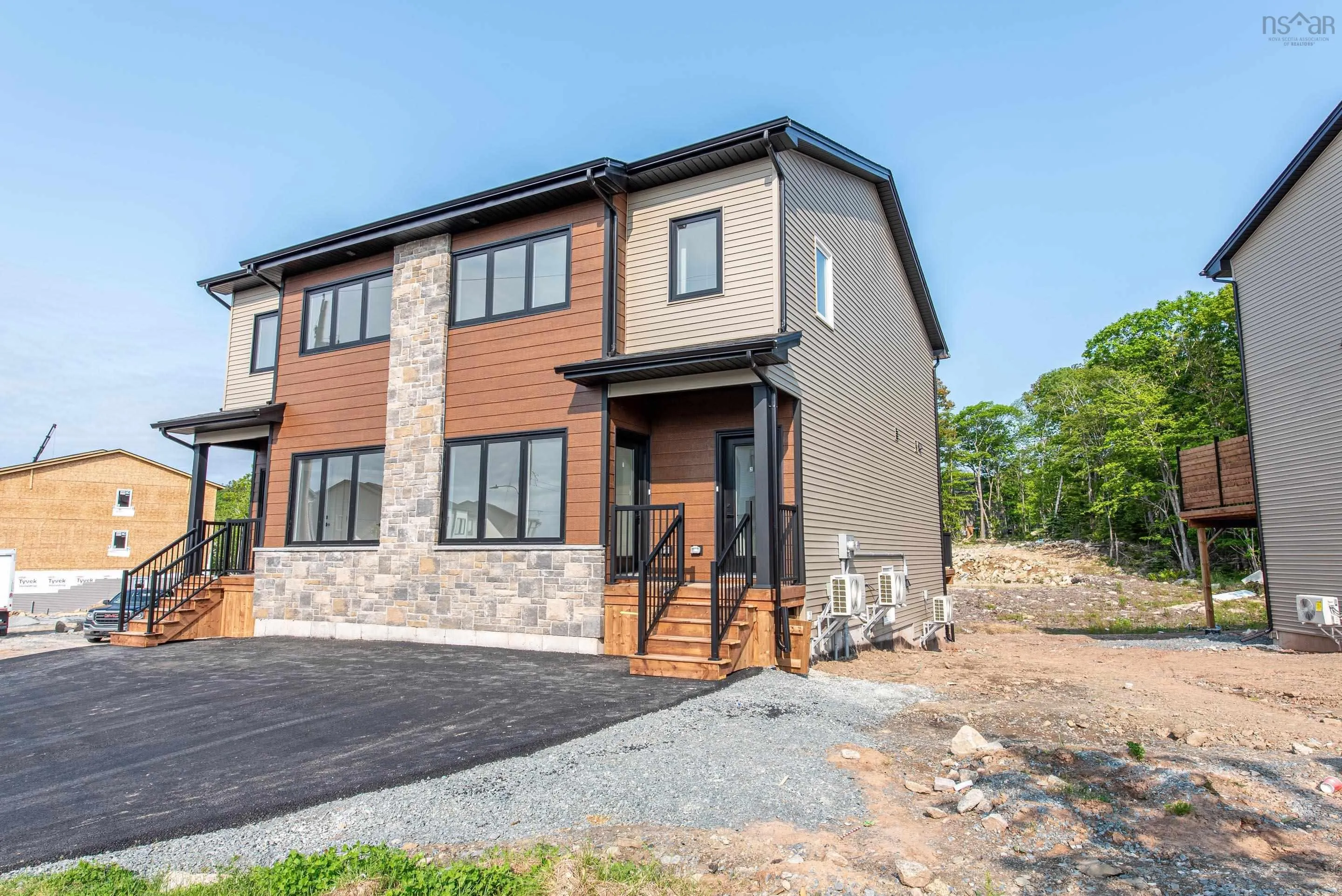 130 Colonial Crescent, Halifax, NS B3R 0H8, 5 Bedrooms Bedrooms, ,Residential Income,For Sale,Colonial,202523773