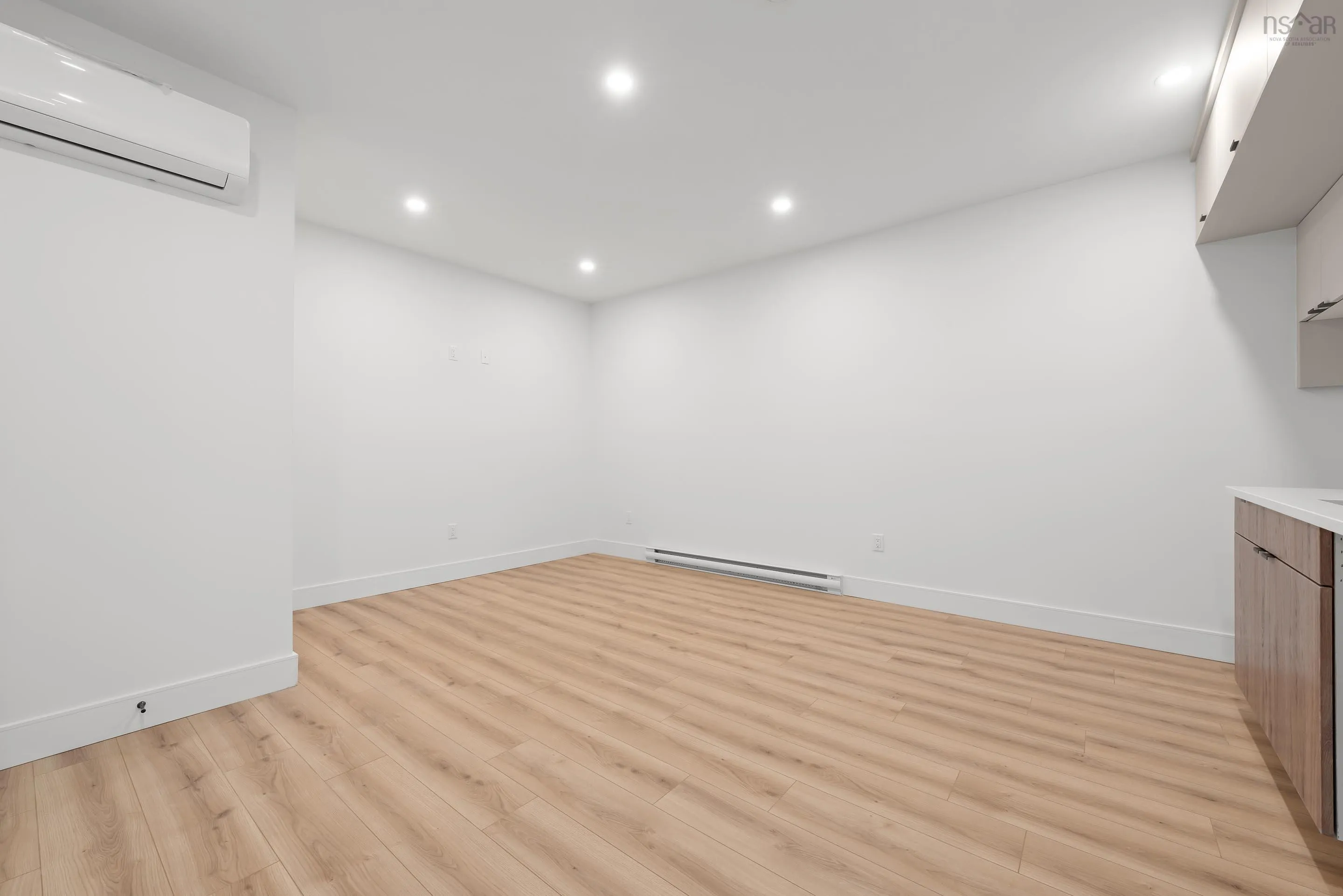 130 Colonial Crescent, Halifax, NS B3R 0H8, 5 Bedrooms Bedrooms, ,Residential Income,For Sale,Colonial,202523773