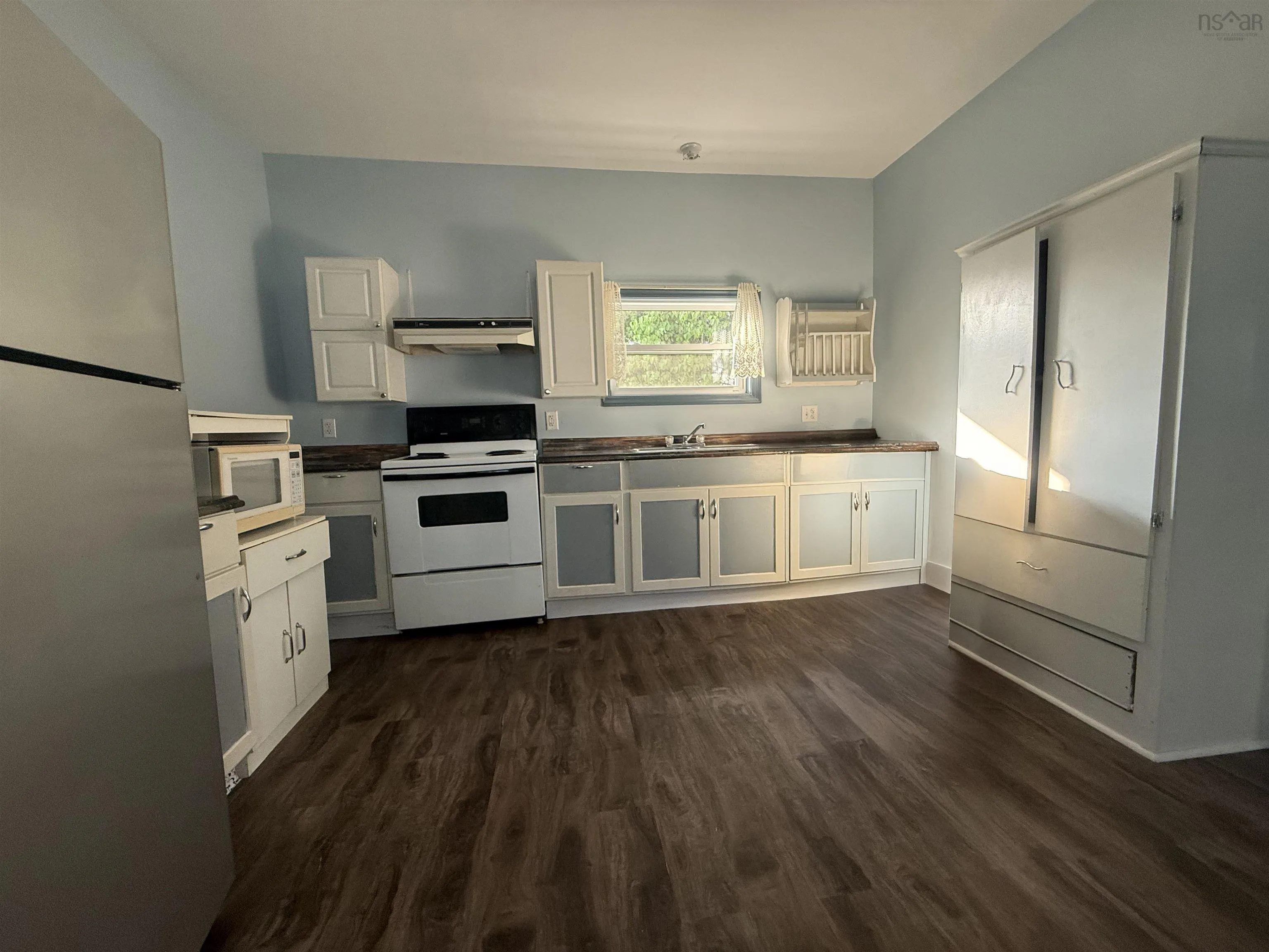 2290 Western Avenue, Parrsboro, NS B0M 1S0, 3 Bedrooms Bedrooms, ,1 BathroomBathrooms,Residential,For Sale,Western,202523101