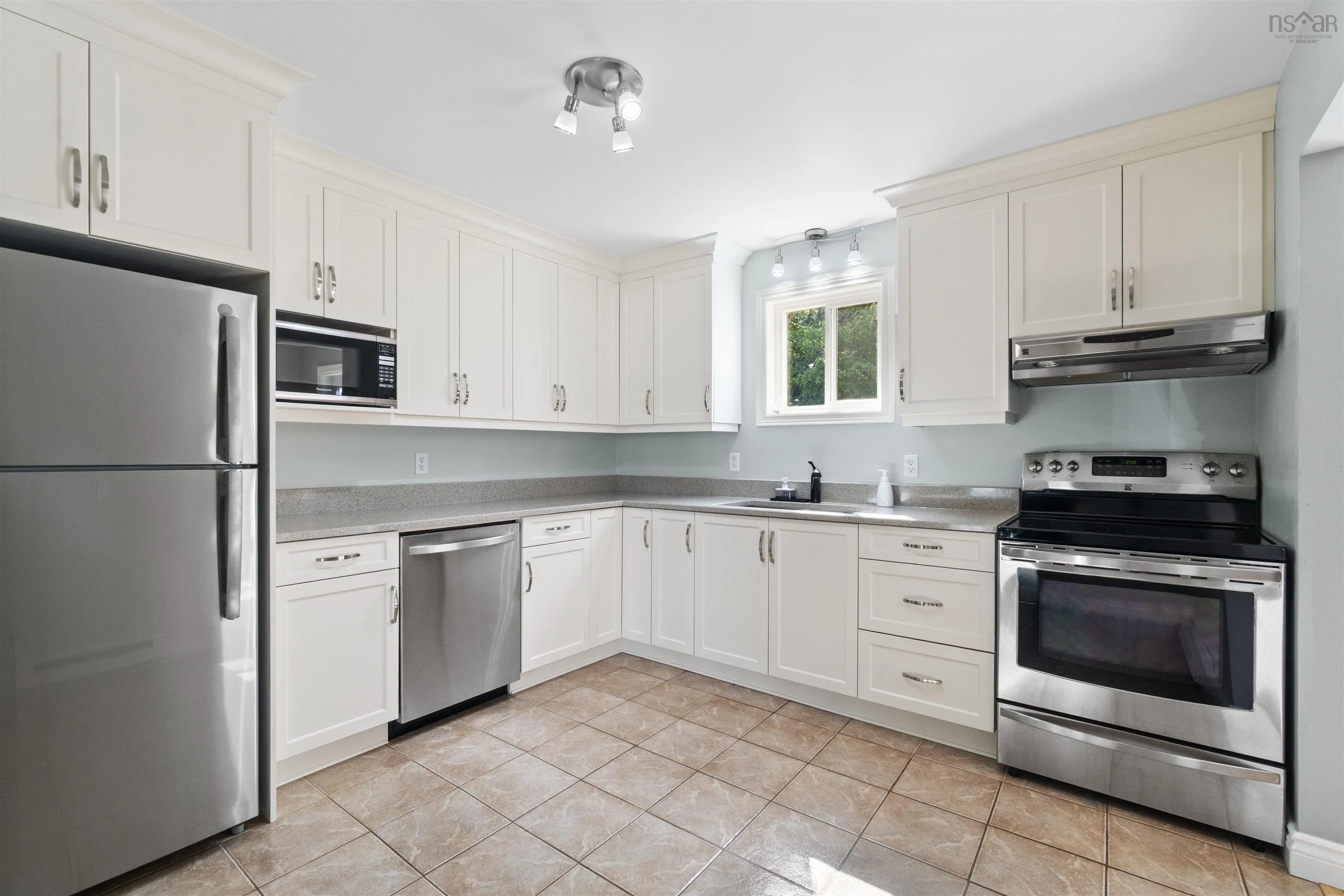 82 Cranberry Crescent, Dartmouth, NS B2W 5A9, 3 Bedrooms Bedrooms, ,2 BathroomsBathrooms,Residential,For Sale,Cranberry,202521818