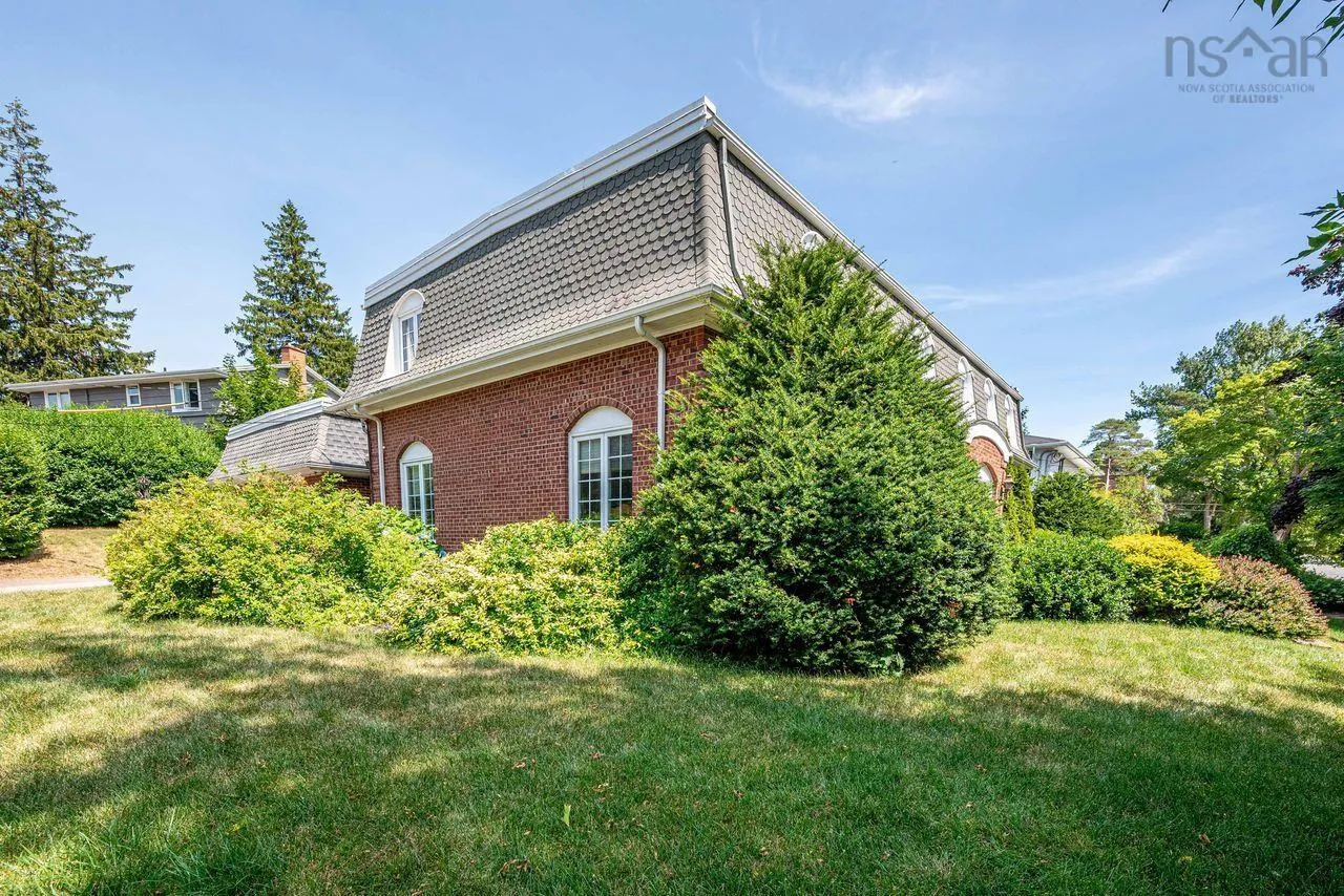 569 Francklyn Street, Halifax, NS B3H 3B3, 4 Bedrooms Bedrooms, ,4 BathroomsBathrooms,Residential,For Sale,Francklyn,202520203