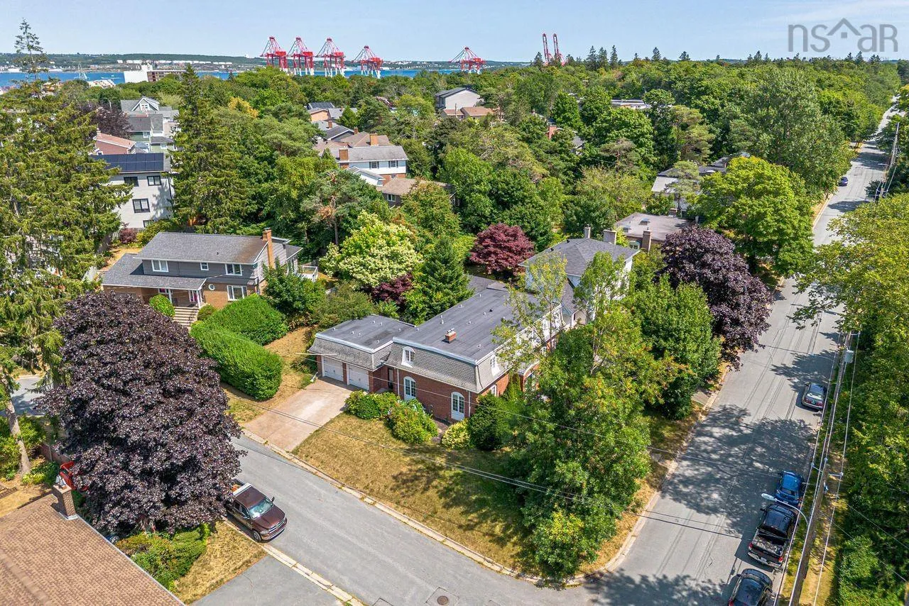 569 Francklyn Street, Halifax, NS B3H 3B3, 4 Bedrooms Bedrooms, ,4 BathroomsBathrooms,Residential,For Sale,Francklyn,202520203