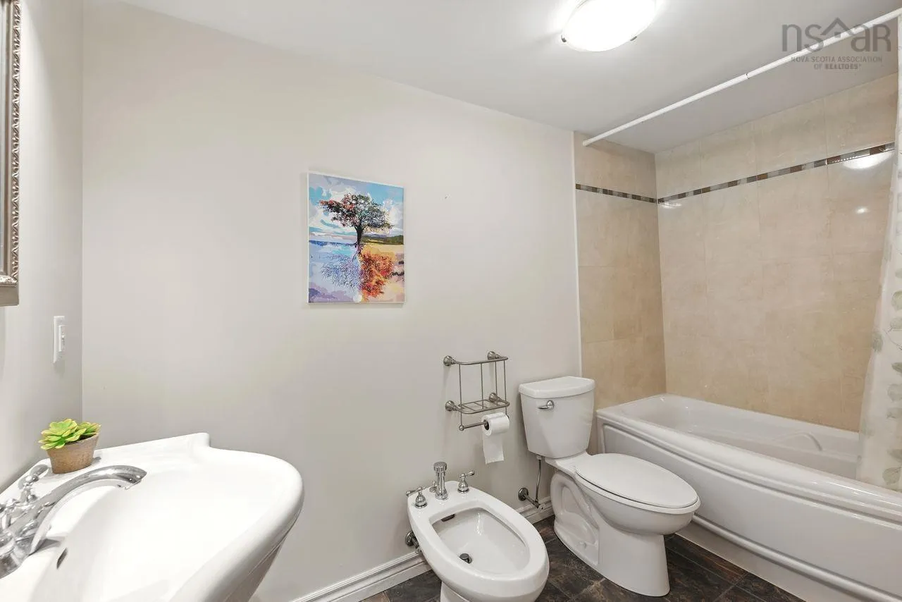 569 Francklyn Street, Halifax, NS B3H 3B3, 4 Bedrooms Bedrooms, ,4 BathroomsBathrooms,Residential,For Sale,Francklyn,202520203