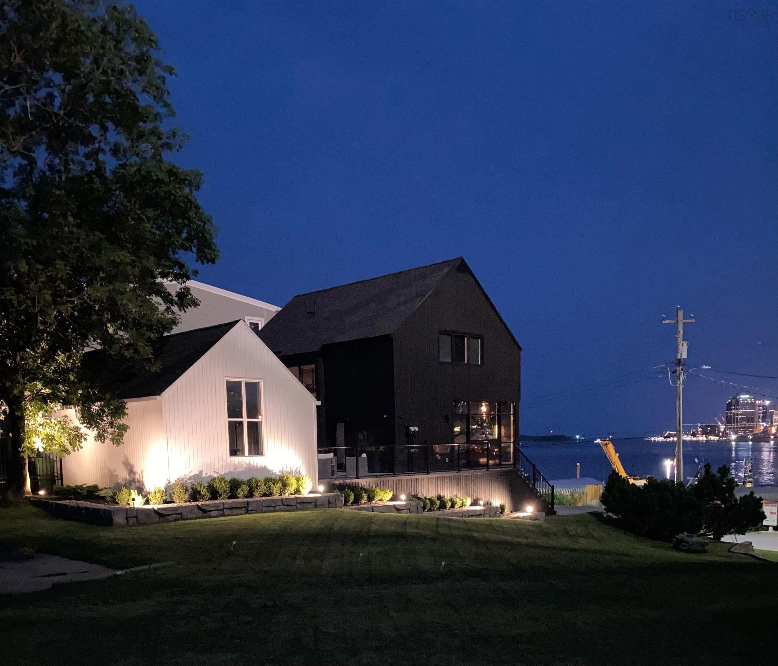 90 Shore Road, Dartmouth, NS B4A 1A4, 3 Bedrooms Bedrooms, ,4 BathroomsBathrooms,Residential,For Sale,Shore,202514704
