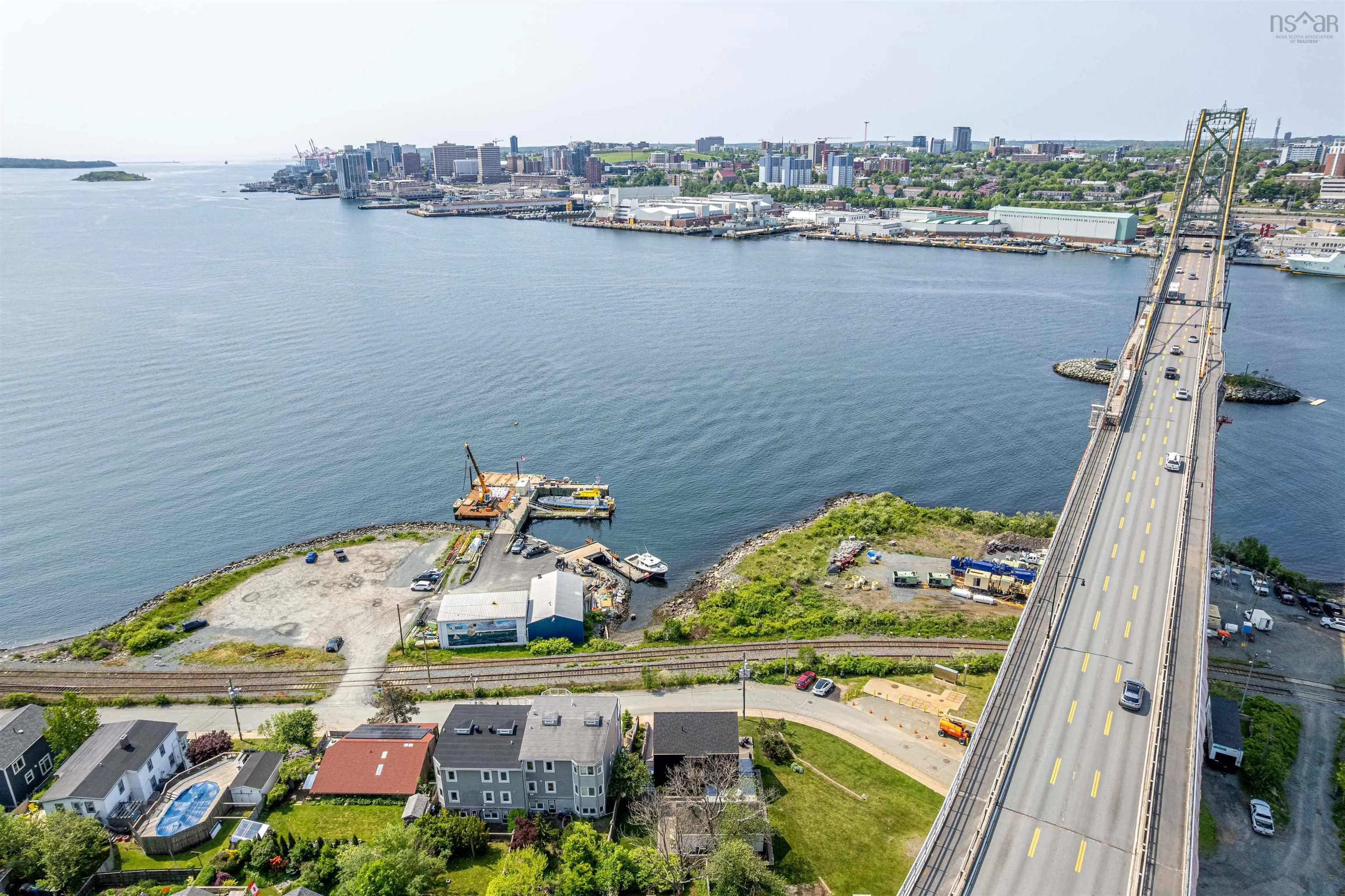 90 Shore Road, Dartmouth, NS B4A 1A4, 3 Bedrooms Bedrooms, ,4 BathroomsBathrooms,Residential,For Sale,Shore,202514704
