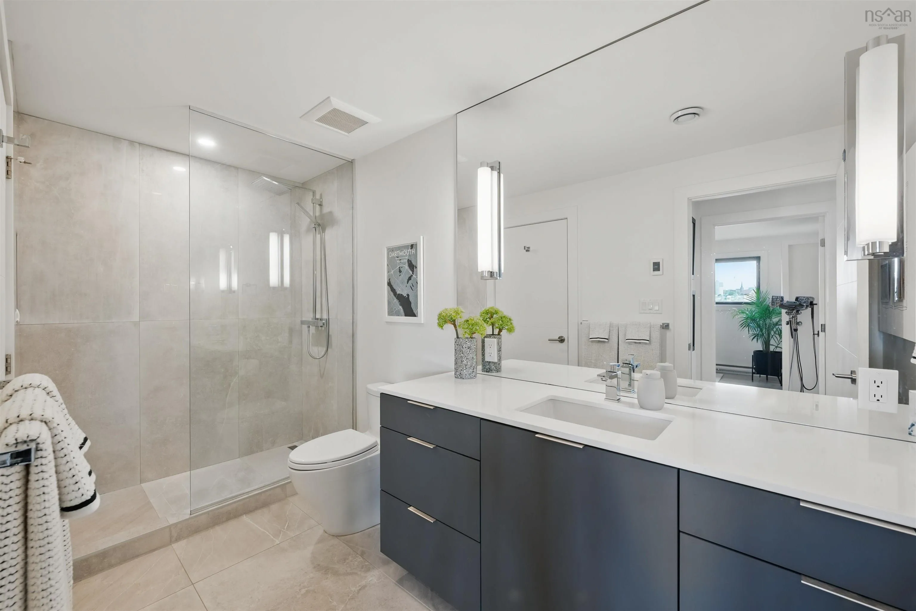 90 Shore Road, Dartmouth, NS B4A 1A4, 3 Bedrooms Bedrooms, ,4 BathroomsBathrooms,Residential,For Sale,Shore,202514704