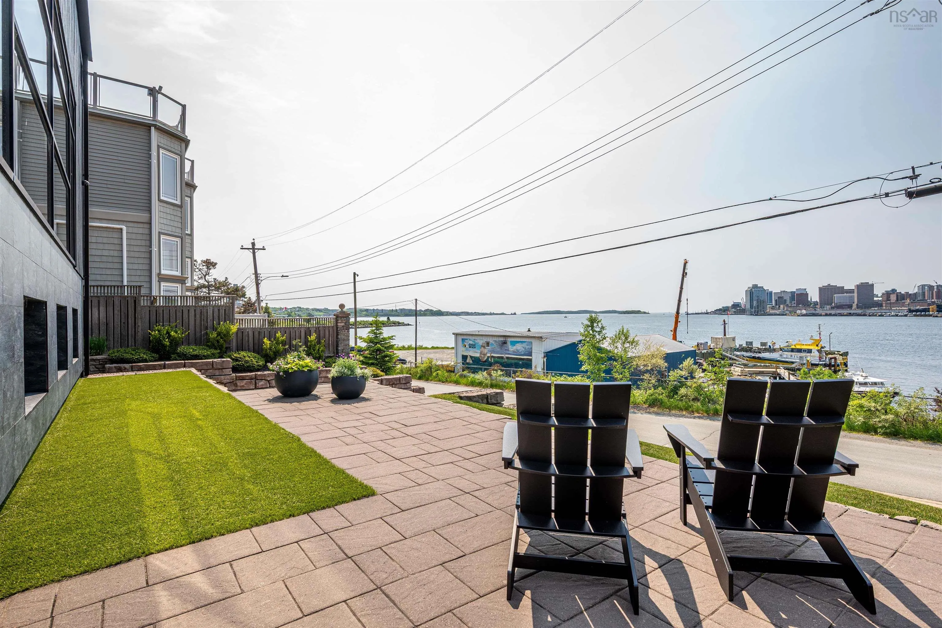 90 Shore Road, Dartmouth, NS B4A 1A4, 3 Bedrooms Bedrooms, ,4 BathroomsBathrooms,Residential,For Sale,Shore,202514704