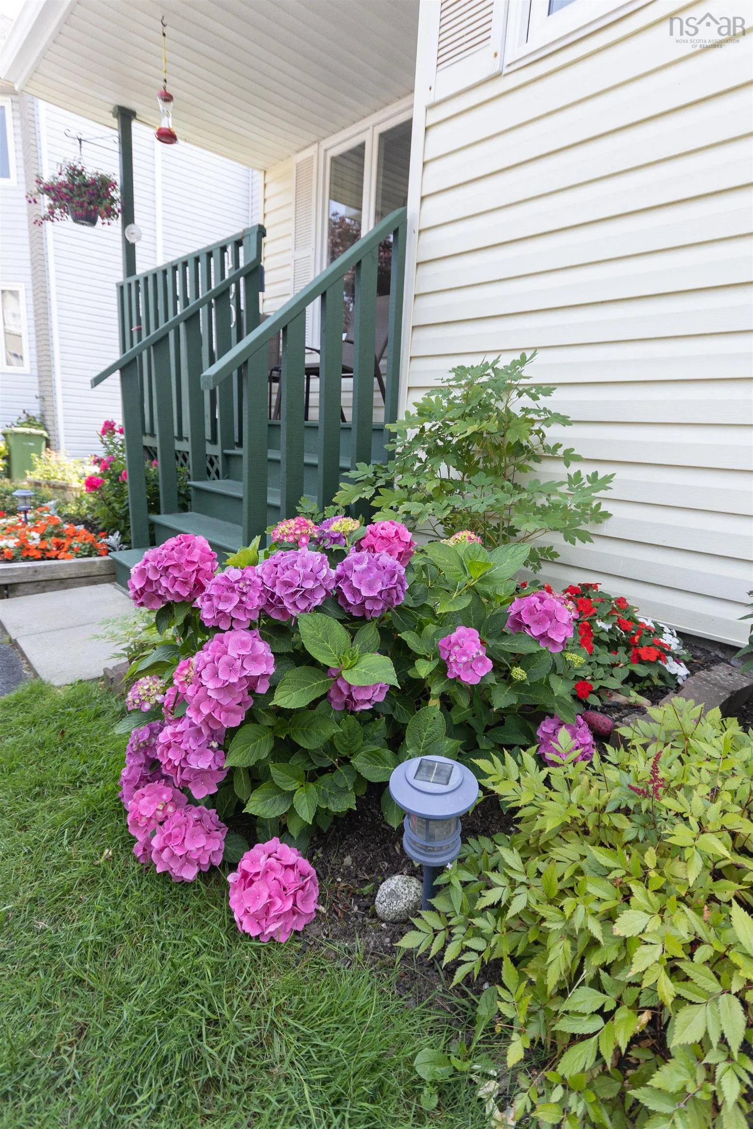 100 Lancaster Drive, Dartmouth, NS B3A 4X8, 3 Bedrooms Bedrooms, ,2 BathroomsBathrooms,Residential,For Sale,Lancaster,202520264