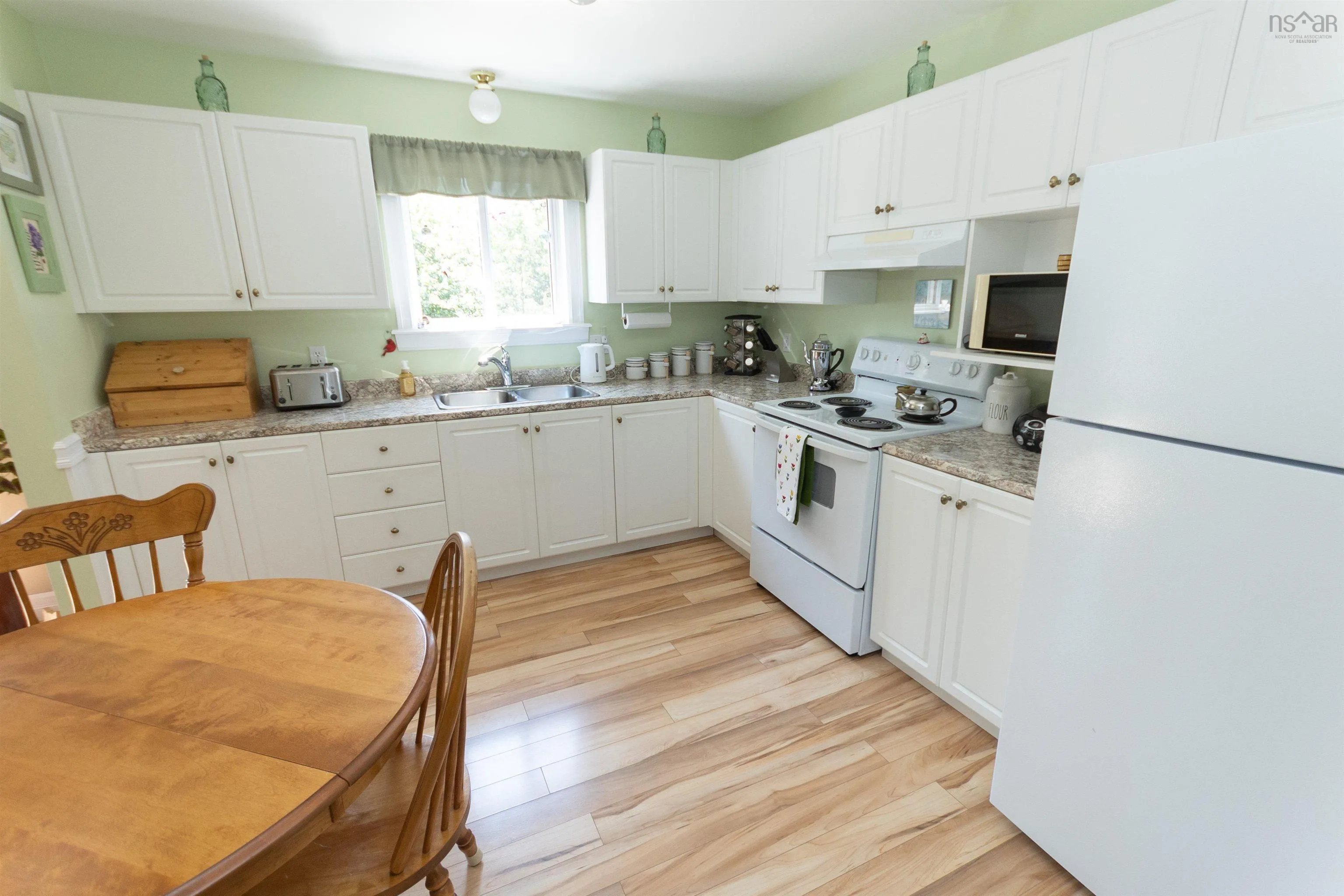 100 Lancaster Drive, Dartmouth, NS B3A 4X8, 3 Bedrooms Bedrooms, ,2 BathroomsBathrooms,Residential,For Sale,Lancaster,202520264