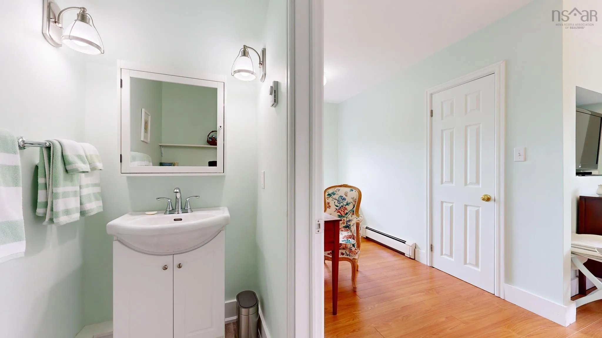 216 Dufferin Street, Lunenburg, NS B0J 2C0, 8 Bedrooms Bedrooms, ,10 BathroomsBathrooms,Residential,For Sale,Dufferin,202522217