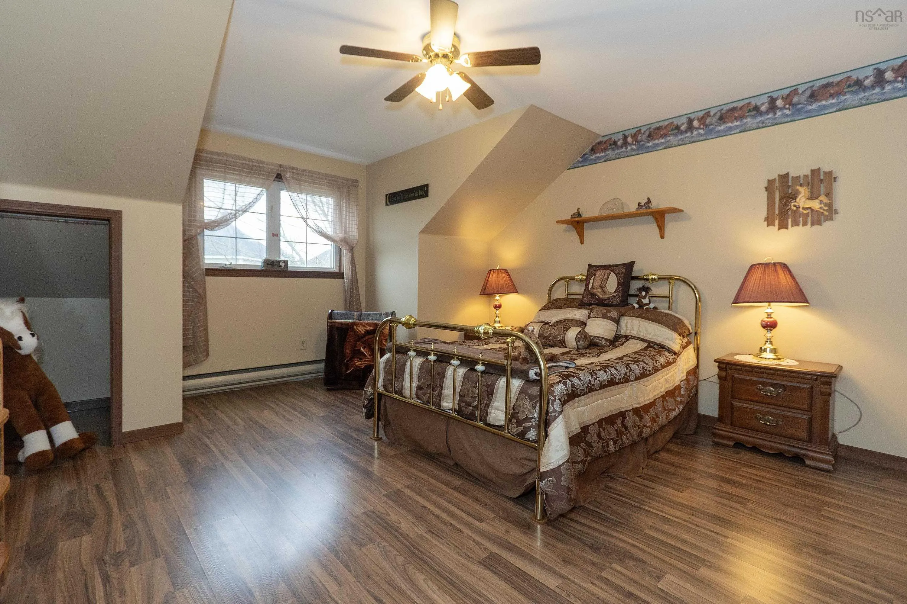 6 Arlington Avenue, Amherst Ns B4h 2s7, 5 Bedrooms Bedrooms, ,3 BathroomsBathrooms,Residential,For Sale,Arlington,202505209