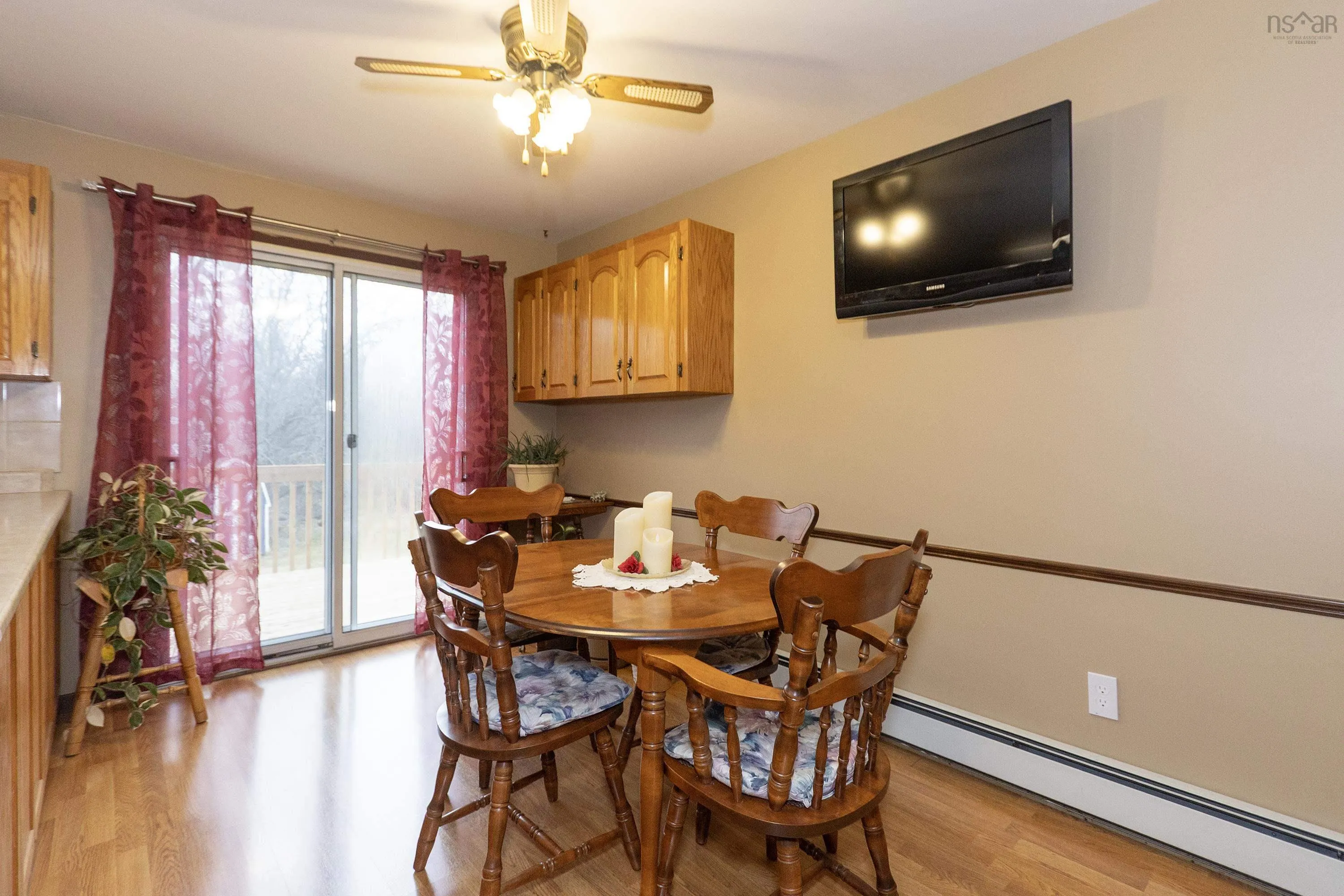 6 Arlington Avenue, Amherst Ns B4h 2s7, 5 Bedrooms Bedrooms, ,3 BathroomsBathrooms,Residential,For Sale,Arlington,202505209