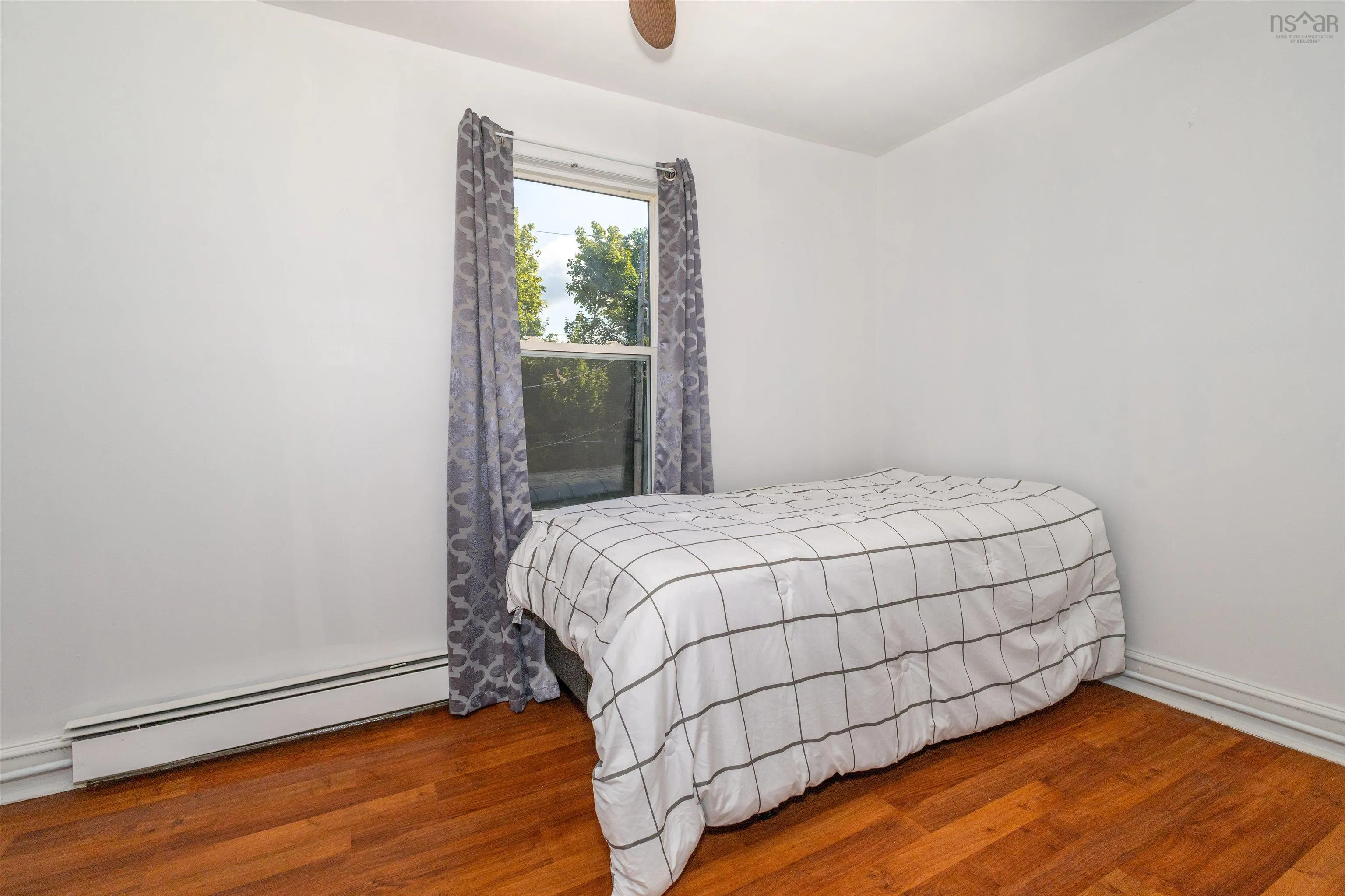 192-194 Gatacre Street, Sydney, NS B1N 1Z2, 5 Bedrooms Bedrooms, ,Residential Income,For Sale,Gatacre,202522640