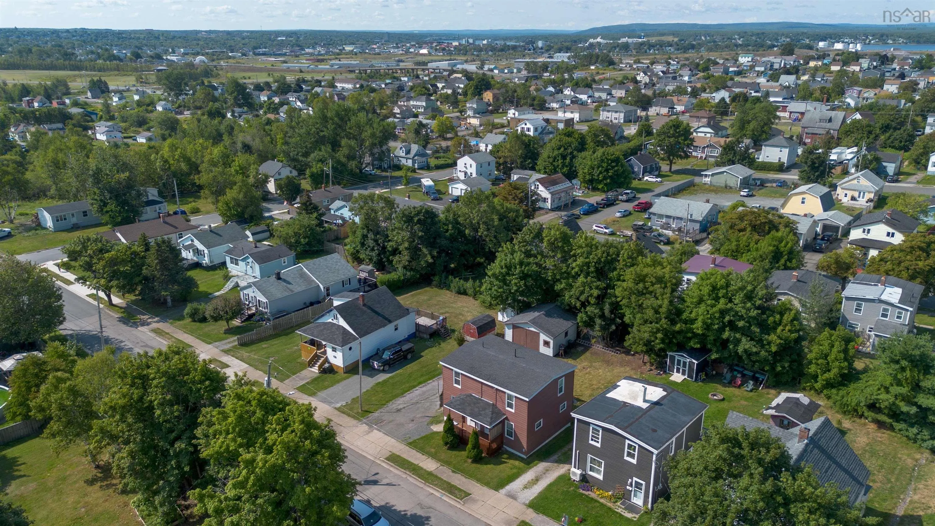 192-194 Gatacre Street, Sydney, NS B1N 1Z2, 5 Bedrooms Bedrooms, ,Residential Income,For Sale,Gatacre,202522640