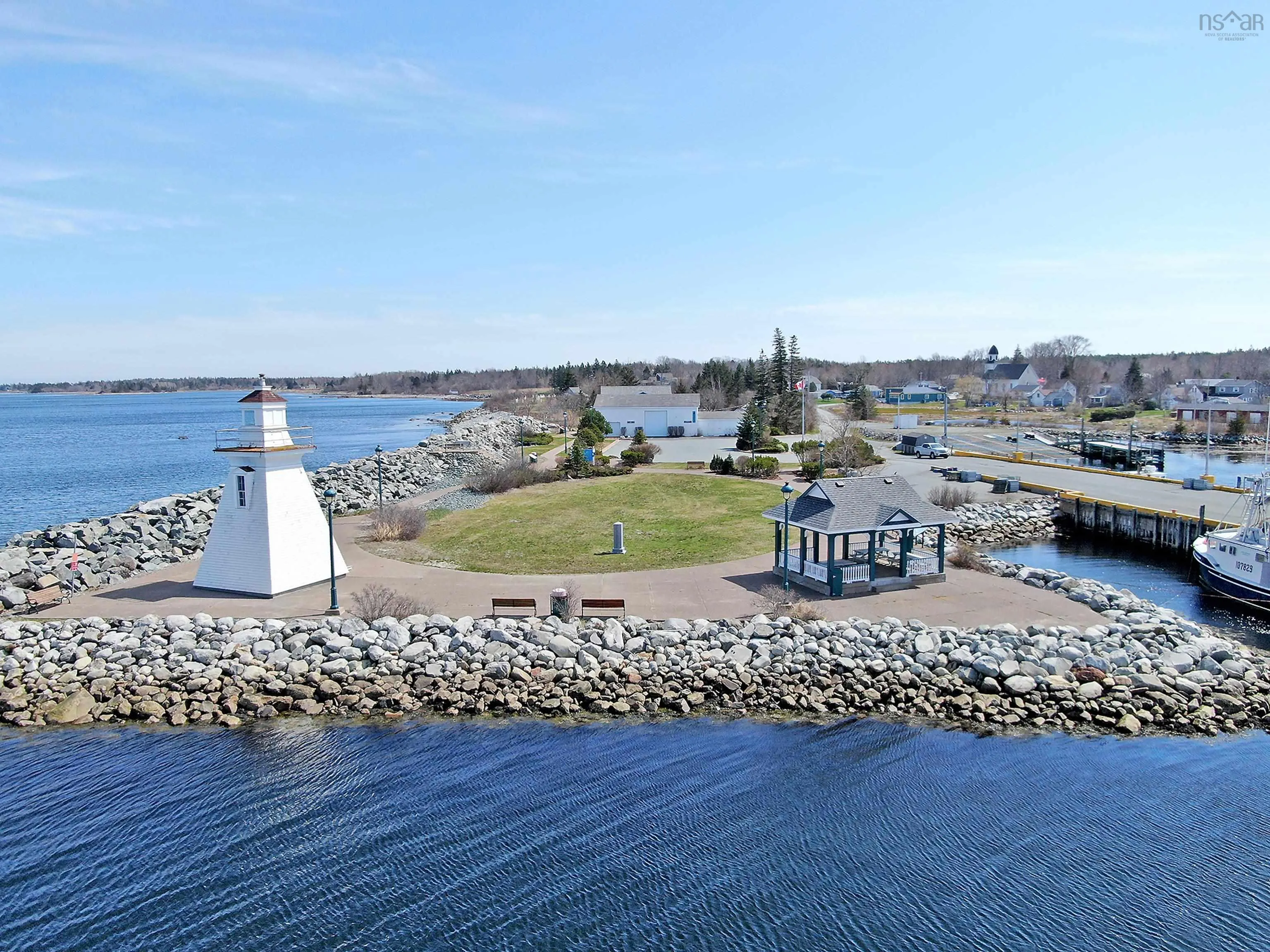 46 Long Cove Road, Port Medway, NS B0J 2T0, 3 Bedrooms Bedrooms, ,2 BathroomsBathrooms,Residential,For Sale,Long Cove,202512983