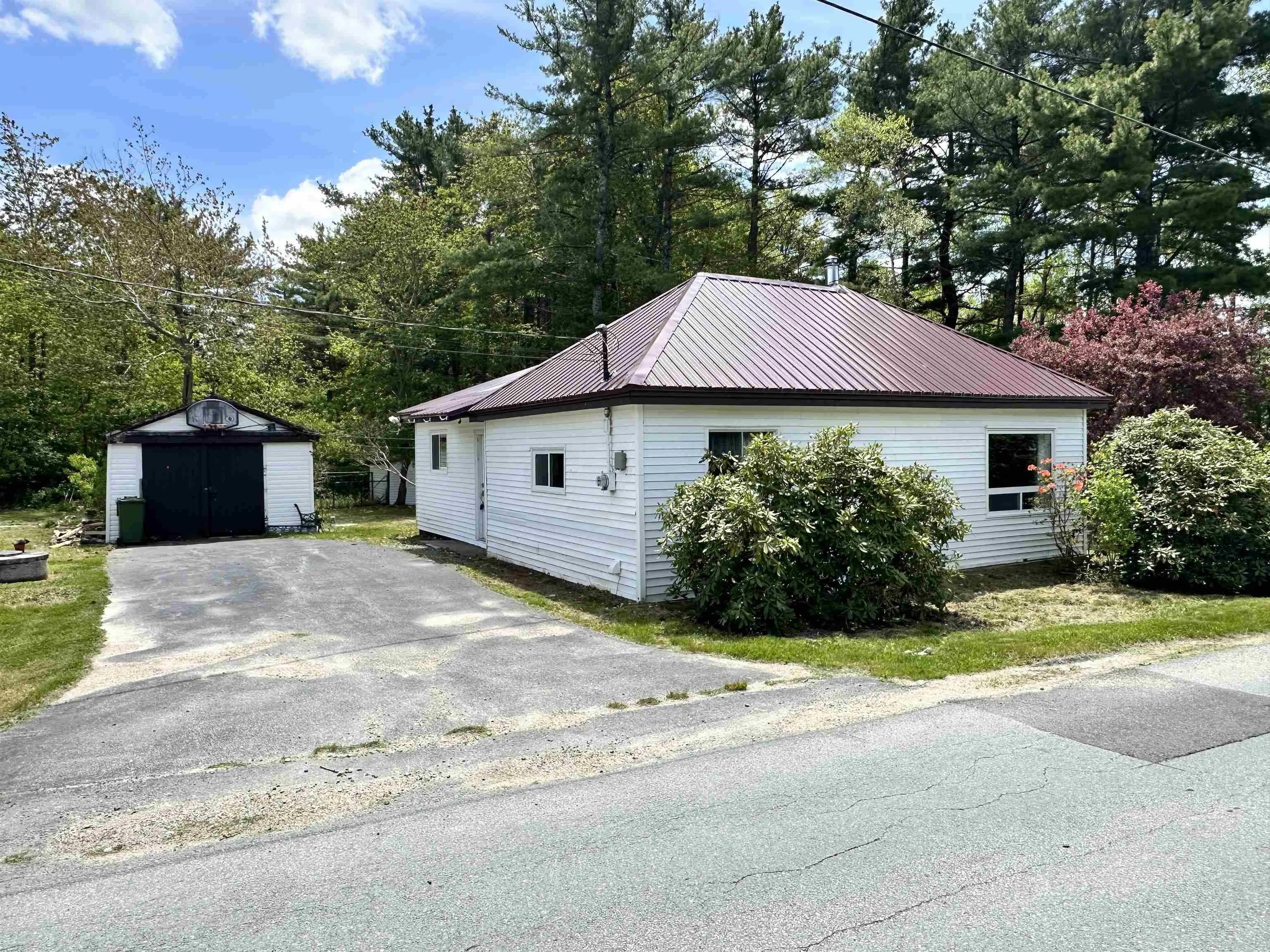 83 Glenwood Street, Milton, NS B0T 1P0, 3 Bedrooms Bedrooms, ,1 BathroomBathrooms,Residential,For Sale,Glenwood,202522482