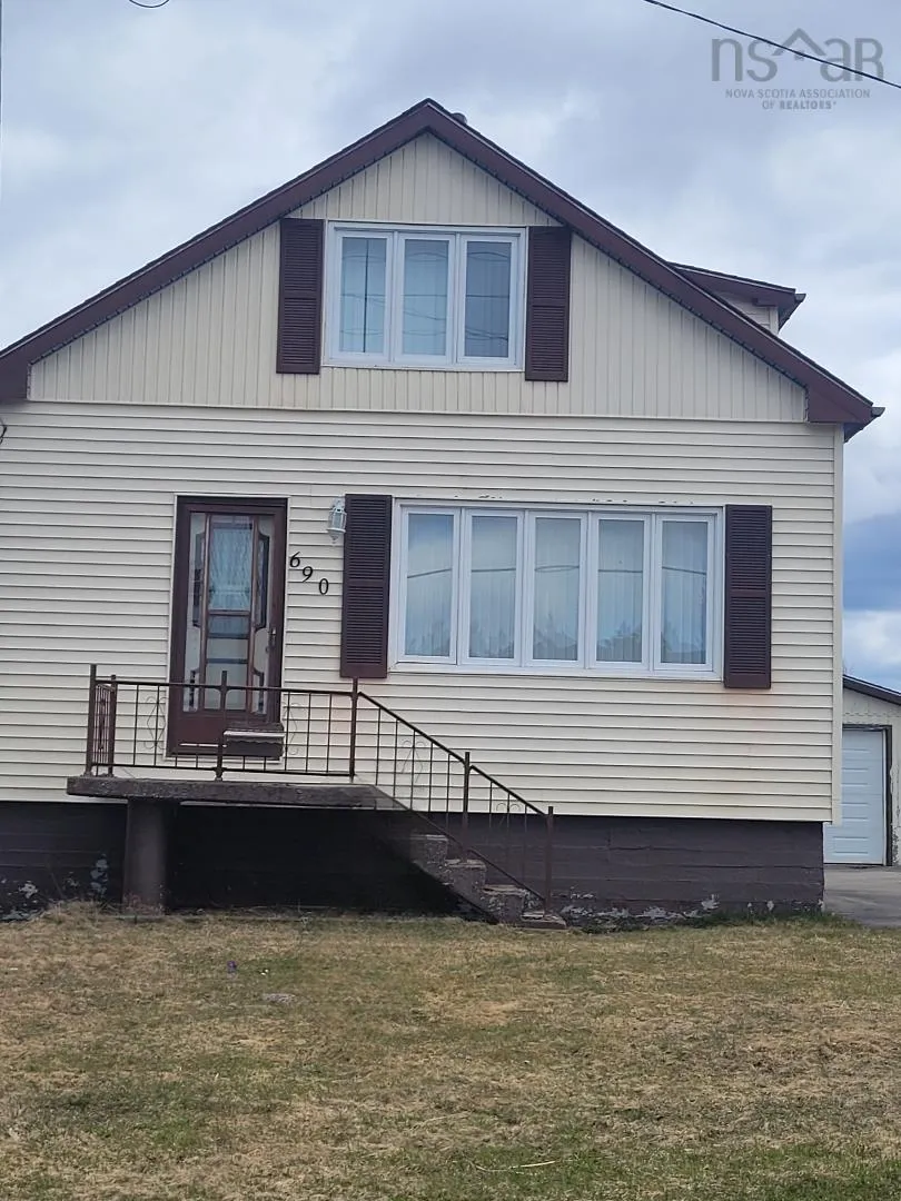 690 St Joseph Street, New Waterford Ns B1h 4g6, 2 Bedrooms Bedrooms, ,2 BathroomsBathrooms,Residential,For Sale,St Joseph,202510368