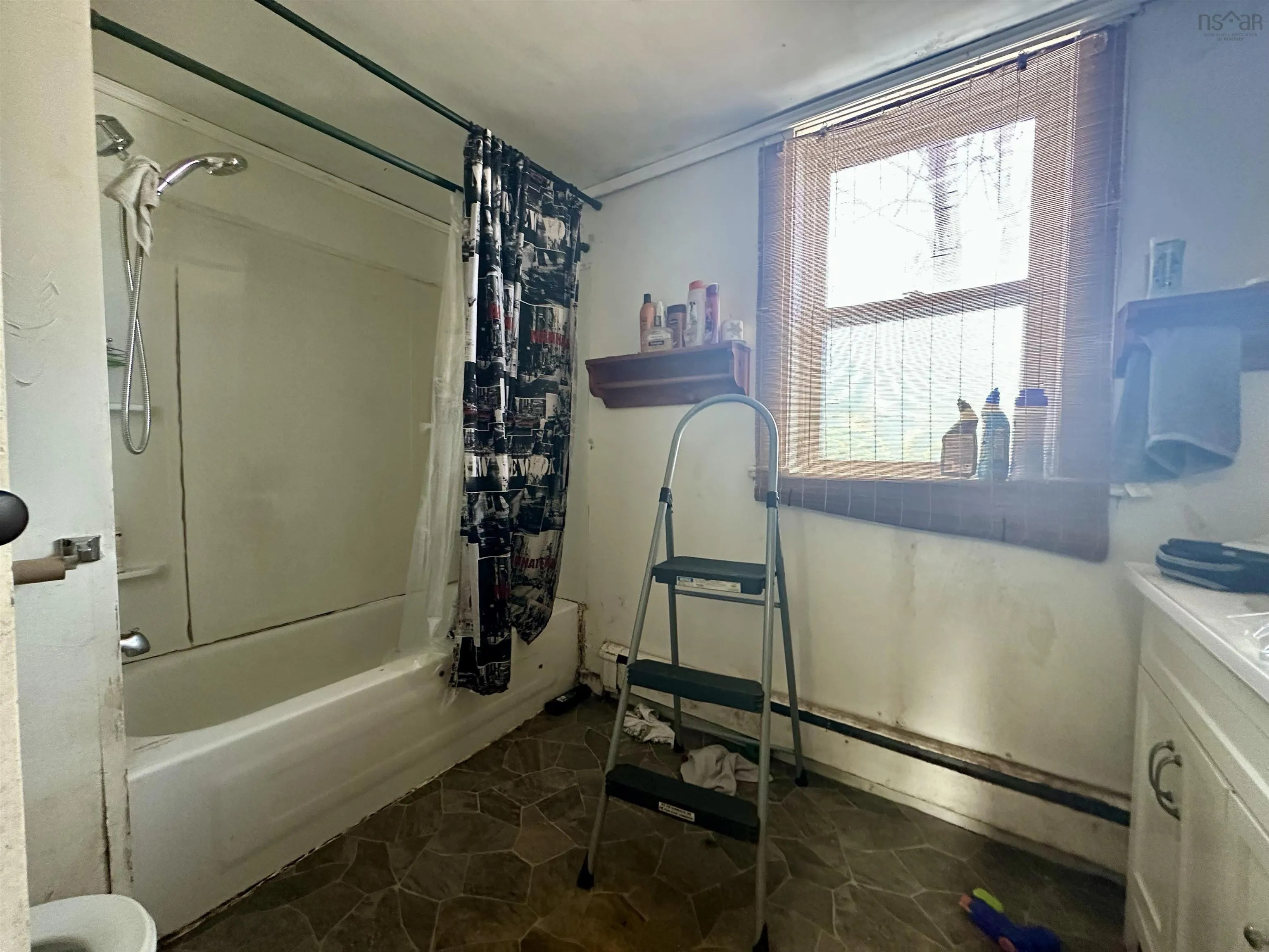 73 Ellis Street, New Glasgow, NS B2H 2G9, 2 Bedrooms Bedrooms, ,1 BathroomBathrooms,Residential,For Sale,Ellis,202523396