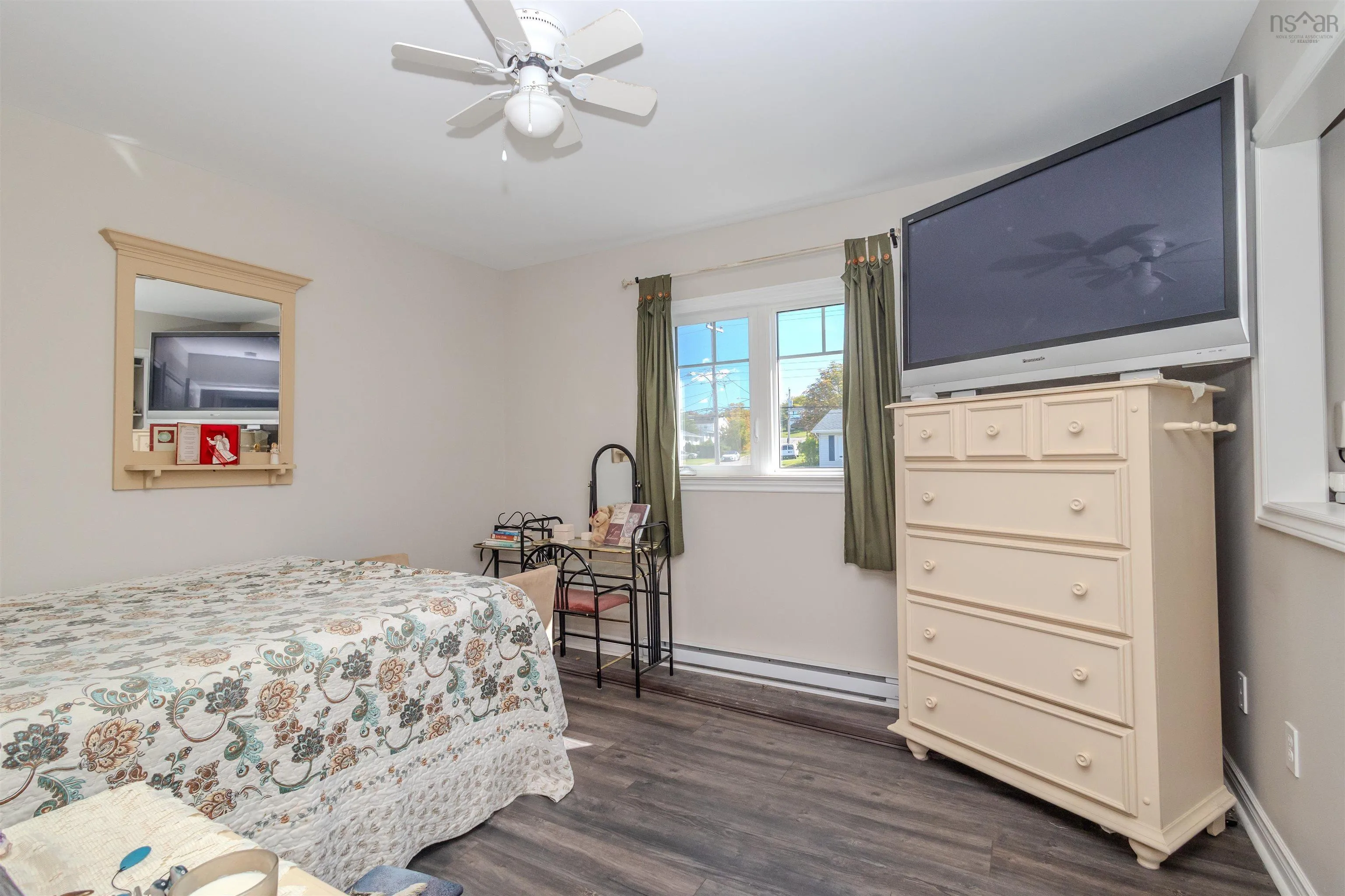 736 Cottage Road, Sydney, NS B1P 6S6, 4 Bedrooms Bedrooms, ,2 BathroomsBathrooms,Residential,For Sale,Cottage,202525615