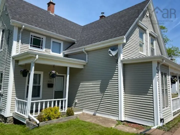 421 Pleasant Street, New Glasgow, NS B2H 2Z4, 3 Bedrooms Bedrooms, ,2 BathroomsBathrooms,Residential,For Sale,Pleasant,202513435