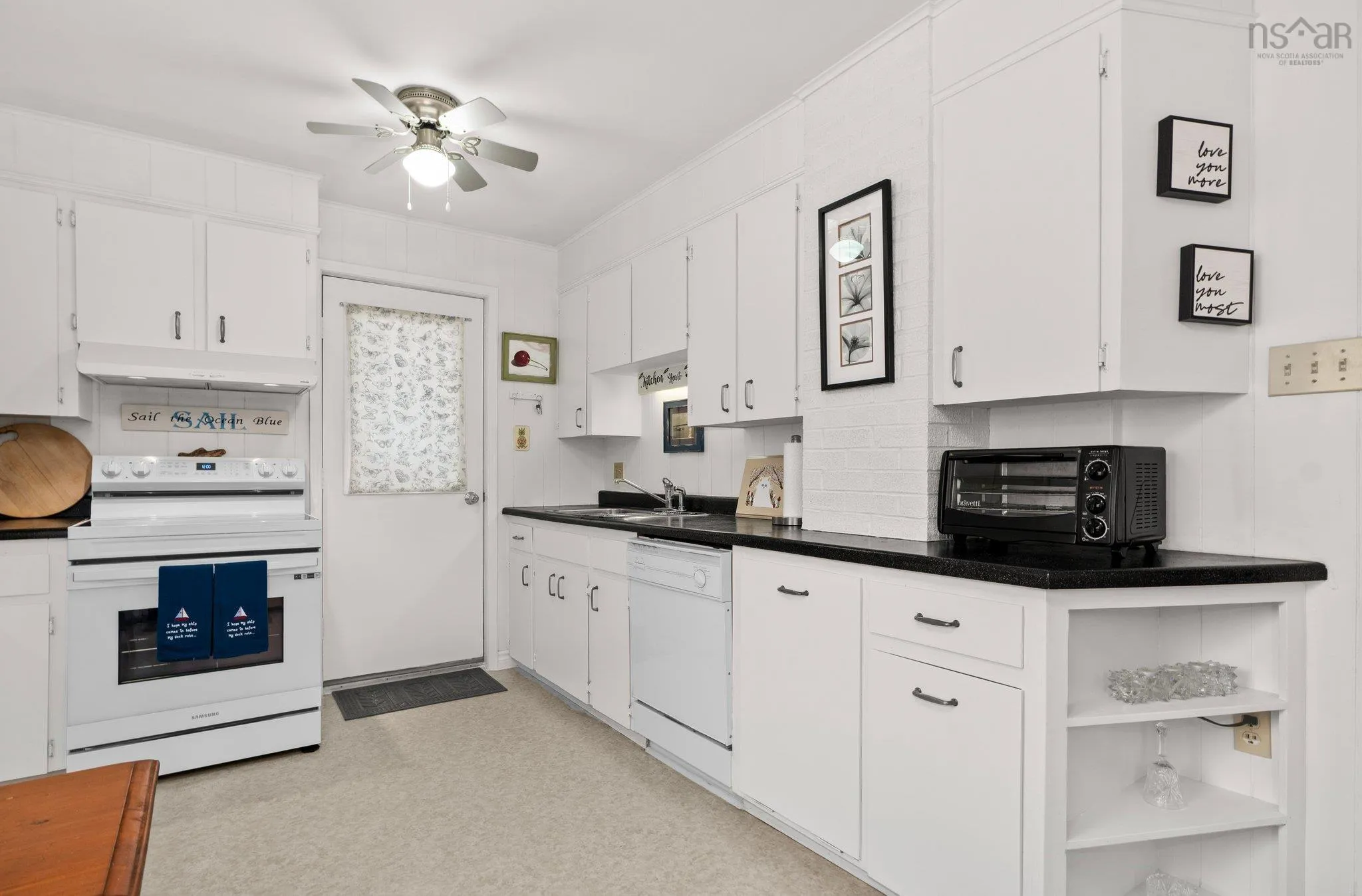421 Pleasant Street, New Glasgow, NS B2H 2Z4, 3 Bedrooms Bedrooms, ,2 BathroomsBathrooms,Residential,For Sale,Pleasant,202513435