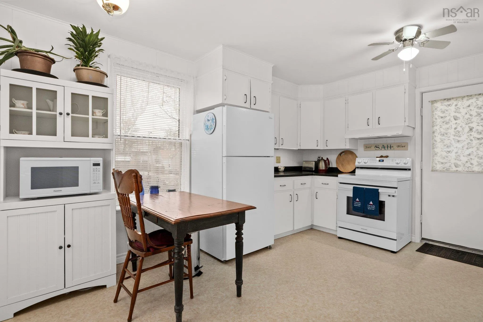 421 Pleasant Street, New Glasgow, NS B2H 2Z4, 3 Bedrooms Bedrooms, ,2 BathroomsBathrooms,Residential,For Sale,Pleasant,202513435