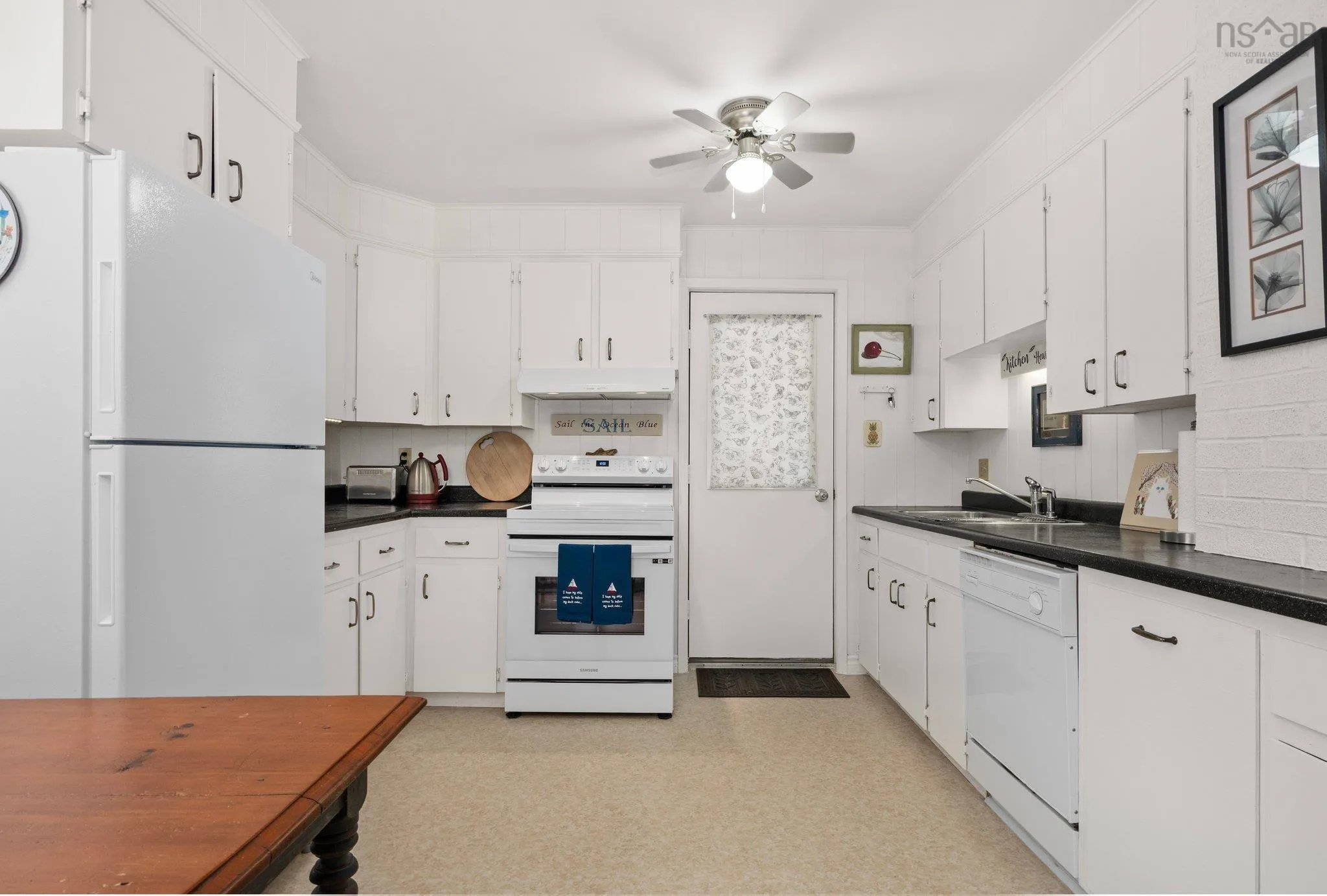 421 Pleasant Street, New Glasgow, NS B2H 2Z4, 3 Bedrooms Bedrooms, ,2 BathroomsBathrooms,Residential,For Sale,Pleasant,202513435