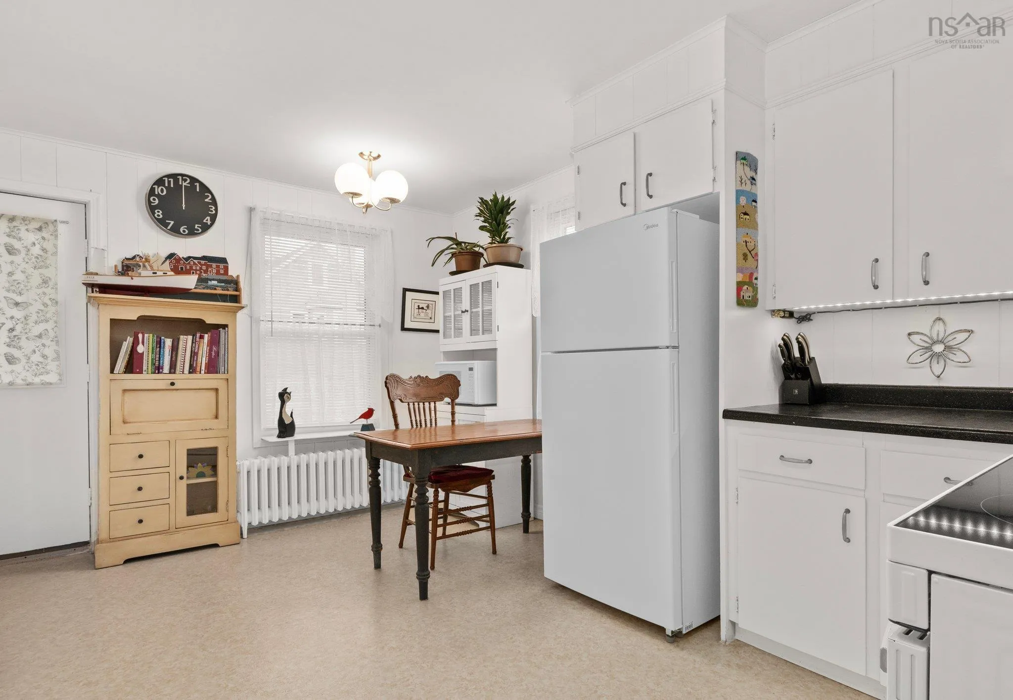 421 Pleasant Street, New Glasgow, NS B2H 2Z4, 3 Bedrooms Bedrooms, ,2 BathroomsBathrooms,Residential,For Sale,Pleasant,202513435