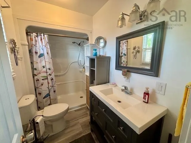 213 Convent Street, New Waterford, NS B1H 2Y8, 3 Bedrooms Bedrooms, ,2 BathroomsBathrooms,Residential,For Sale,Convent,202518859