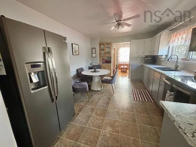 213 Convent Street, New Waterford, NS B1H 2Y8, 3 Bedrooms Bedrooms, ,2 BathroomsBathrooms,Residential,For Sale,Convent,202518859