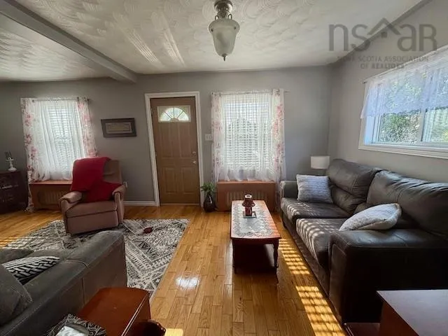 213 Convent Street, New Waterford, NS B1H 2Y8, 3 Bedrooms Bedrooms, ,2 BathroomsBathrooms,Residential,For Sale,Convent,202518859