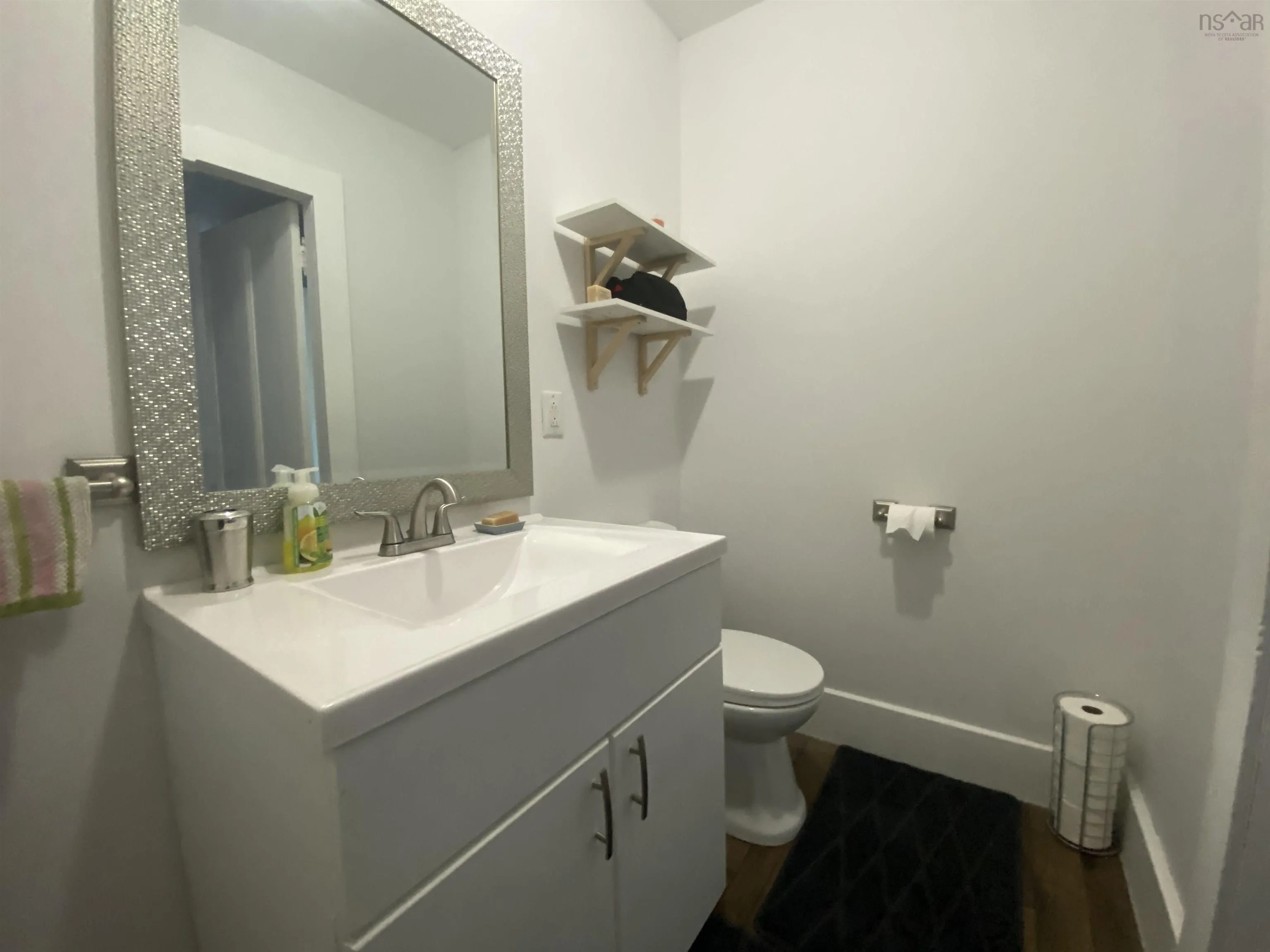 441 Main Street, Liverpool, NS B0T 1K0, 5 Bedrooms Bedrooms, ,3 BathroomsBathrooms,Residential,For Sale,Main,202517916