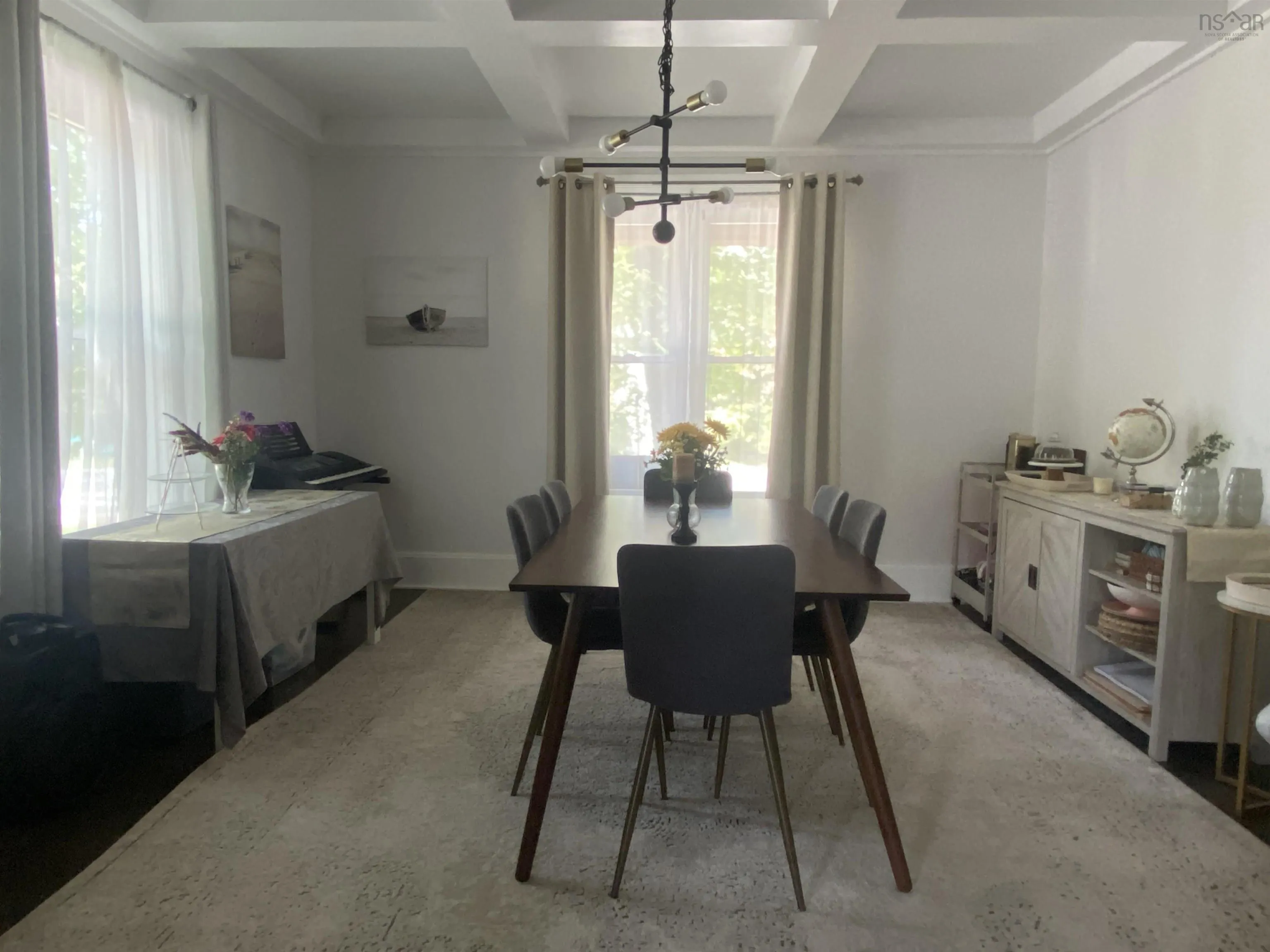 441 Main Street, Liverpool, NS B0T 1K0, 5 Bedrooms Bedrooms, ,3 BathroomsBathrooms,Residential,For Sale,Main,202517916